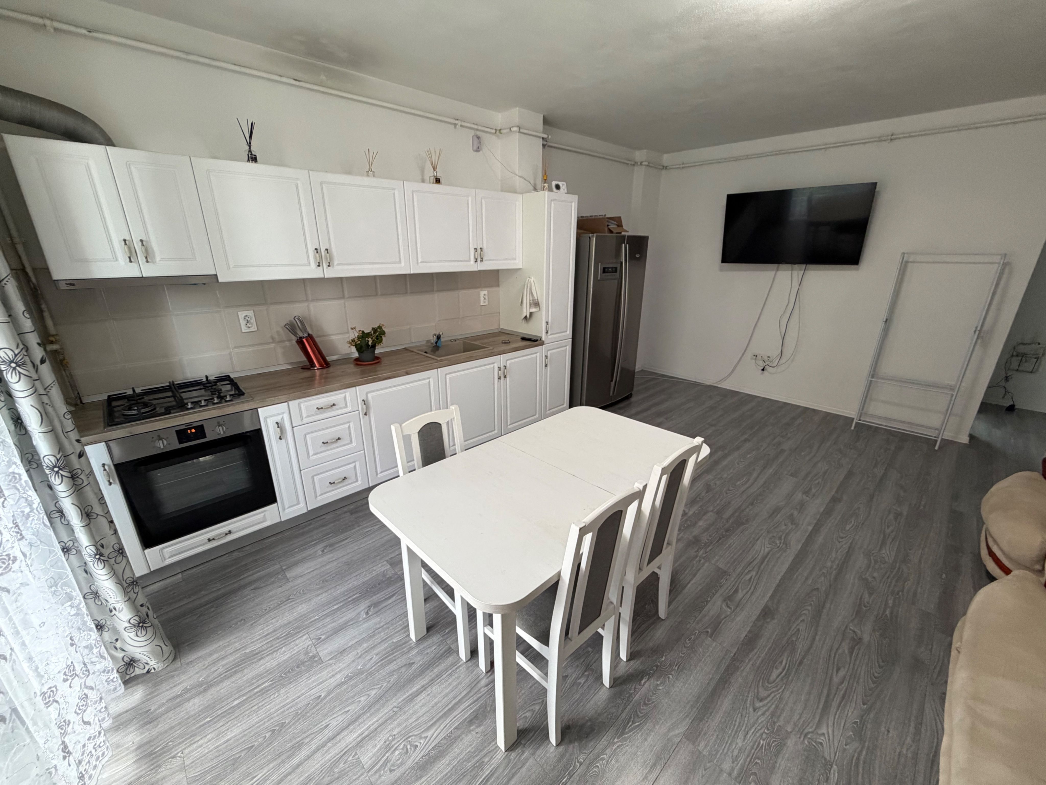 Apartament 3 camere de inchiriat - zona Arex — fotografia 4