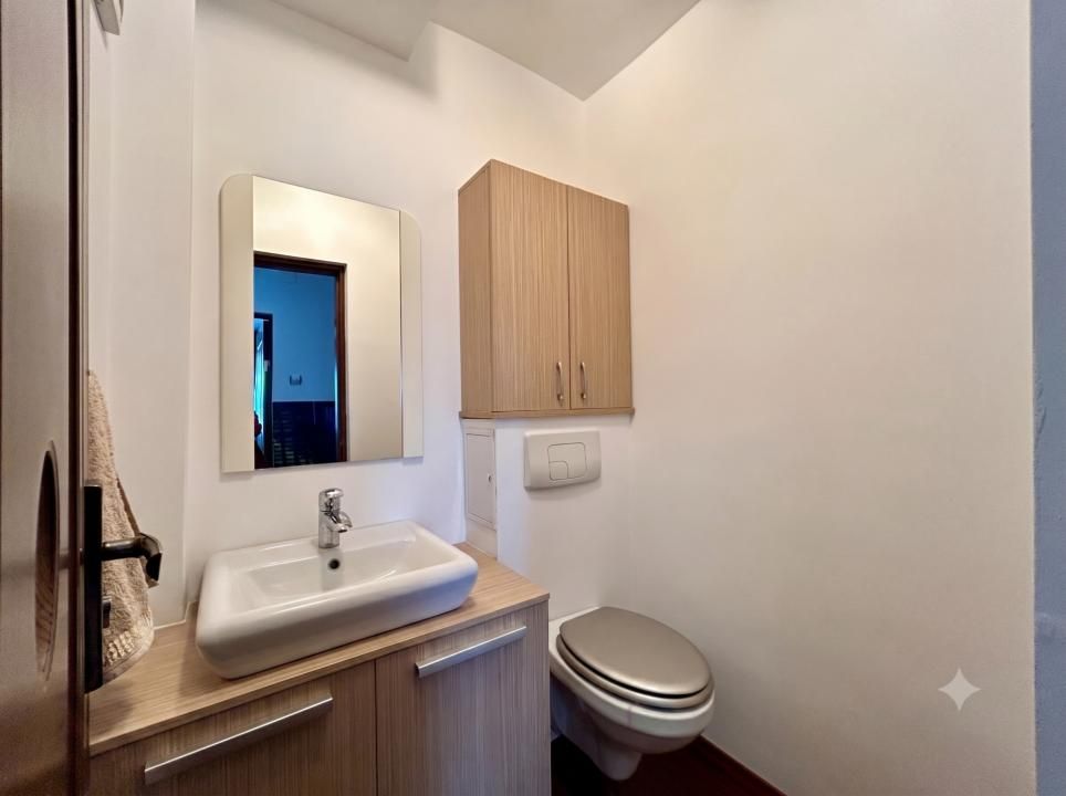 Apartament 3 camere, 2 bai, centrala proprie, Malu Rosu, Ploiesti — fotografia 15