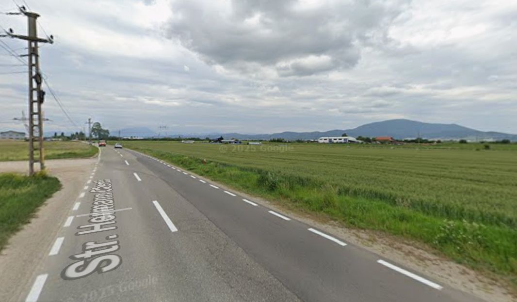 21000 mp,  teren in vecinatatea aeroportului Brasov 50 m deschidere