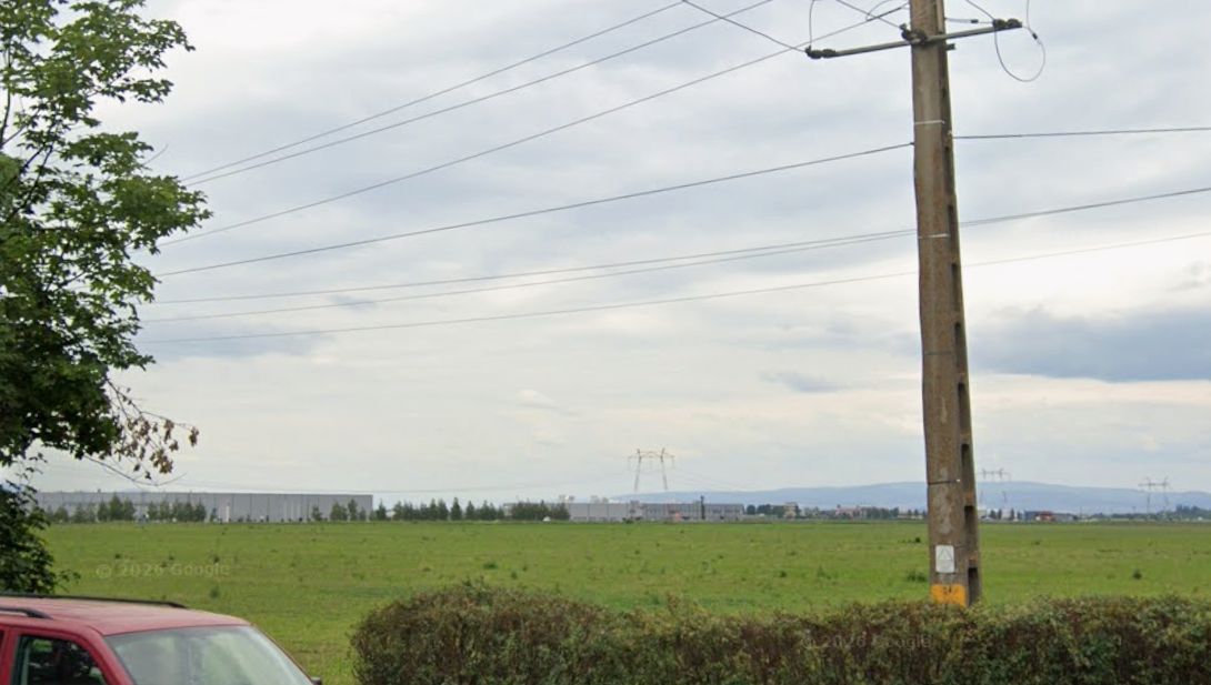 21000 mp,  teren in vecinatatea aeroportului Brasov 50 m deschidere — fotografia 4