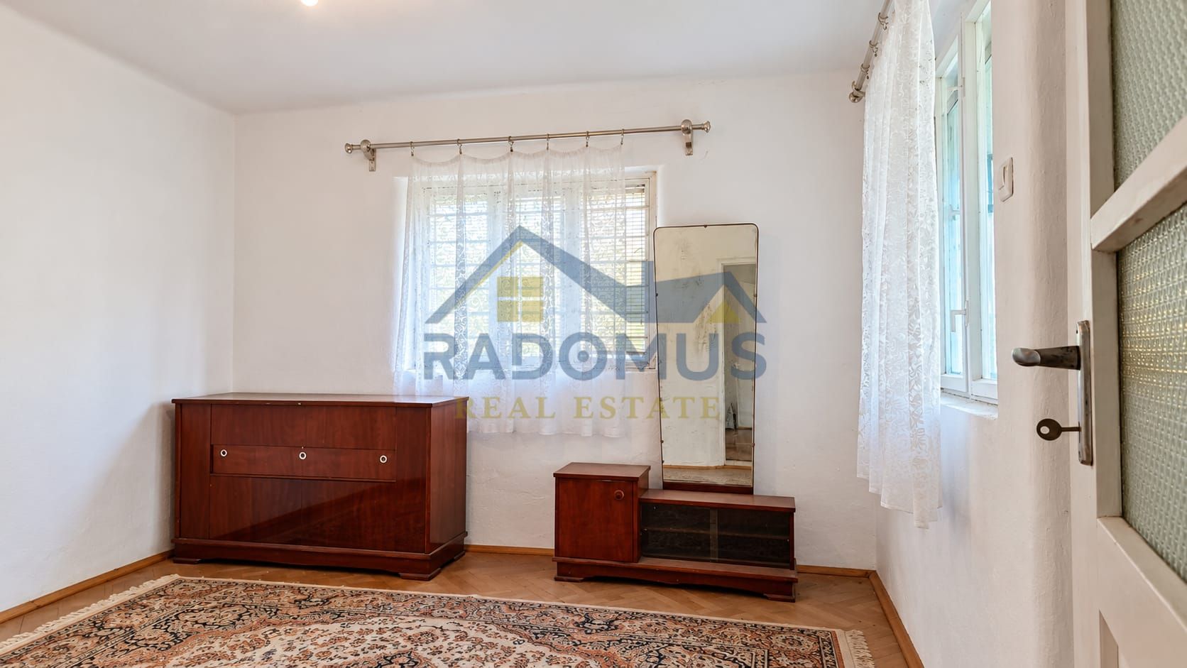 Casă 7 camere | Teren 2.656 mp | Românești | 146 S.U.T. | Gaz +Curent — fotografia 6