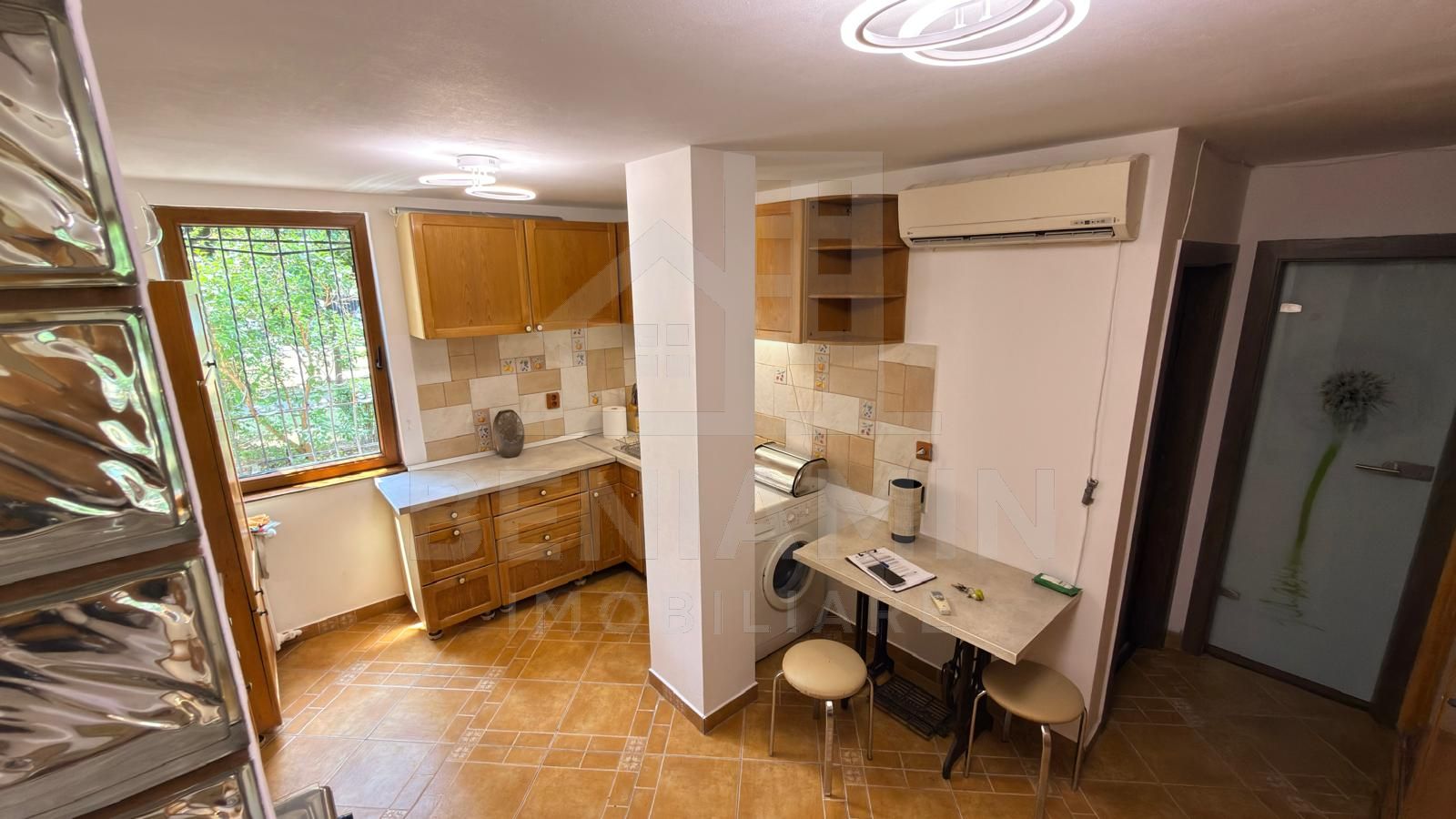 Apartament 3 camere Calea Bucuresti parter mobilat si utilat 56mp — fotografia 4