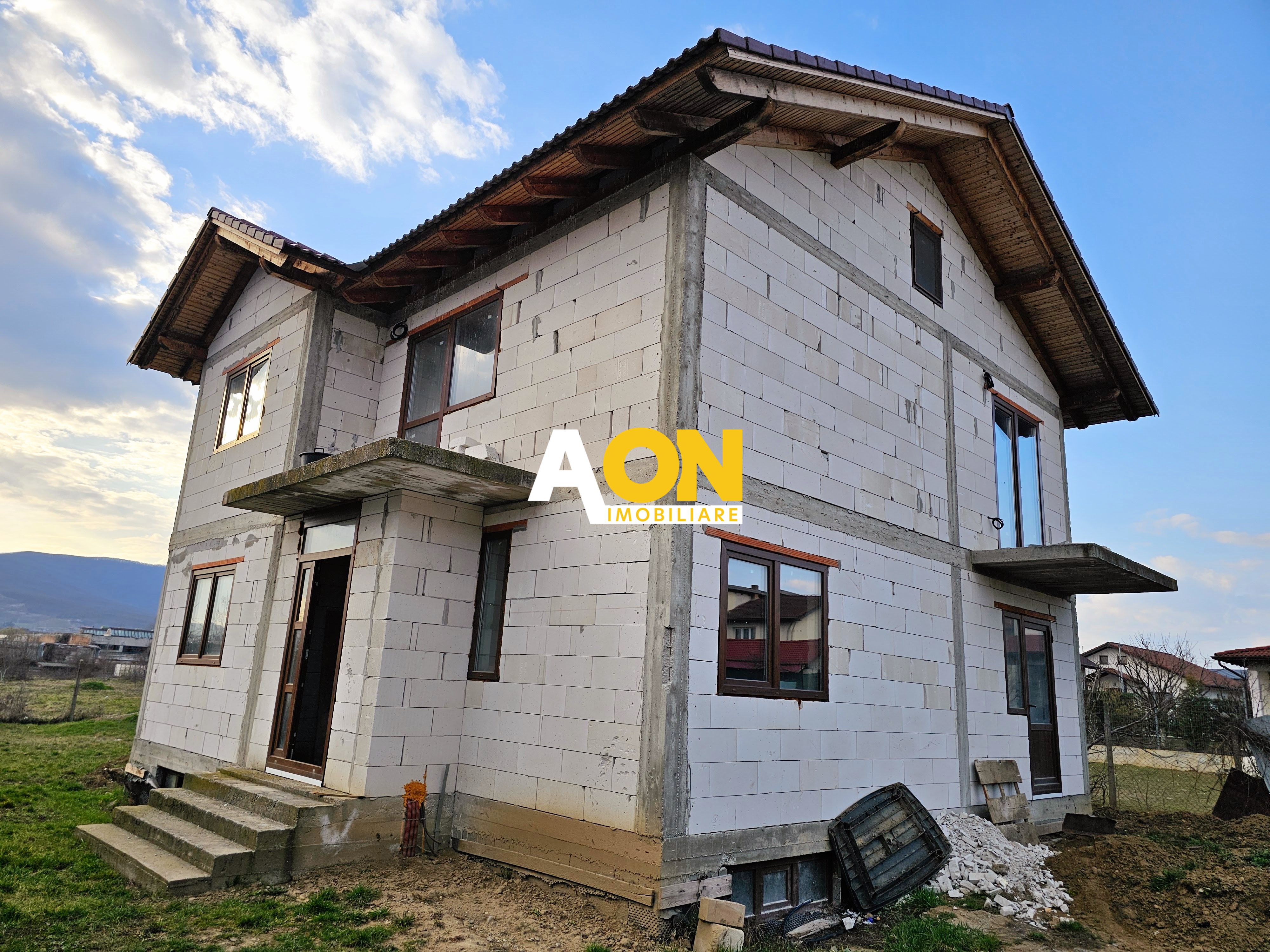 Casă S+P+1 la roșu, 5 camere, teren 500 mp, Ampoi 3, Alba Iulia