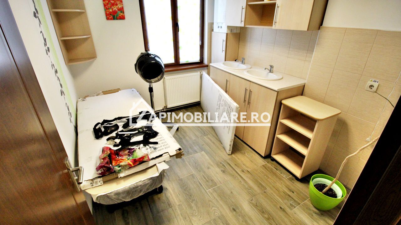 Spatiu comercial  55 mp. zona 7 Noiembrie langă Piată — fotografia 6