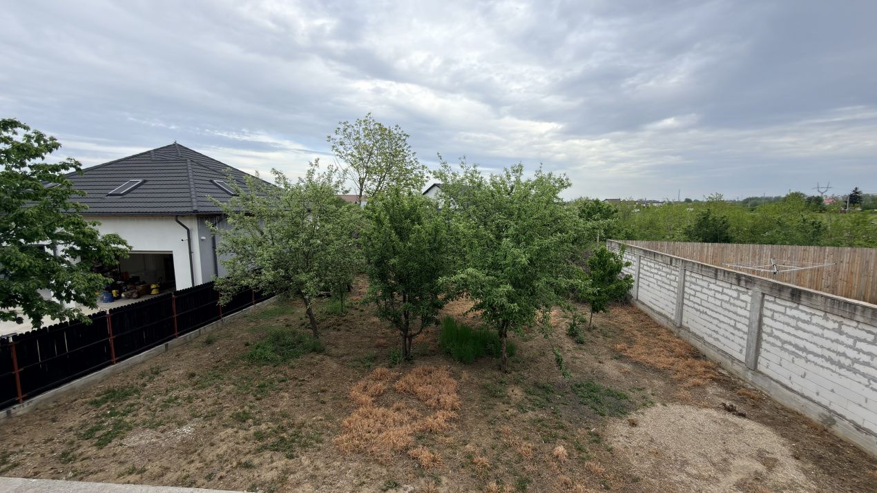 Casa sptioasa cu potential real in Maracineni la 5 pasi de Pitesti-Arges! — fotografia 16