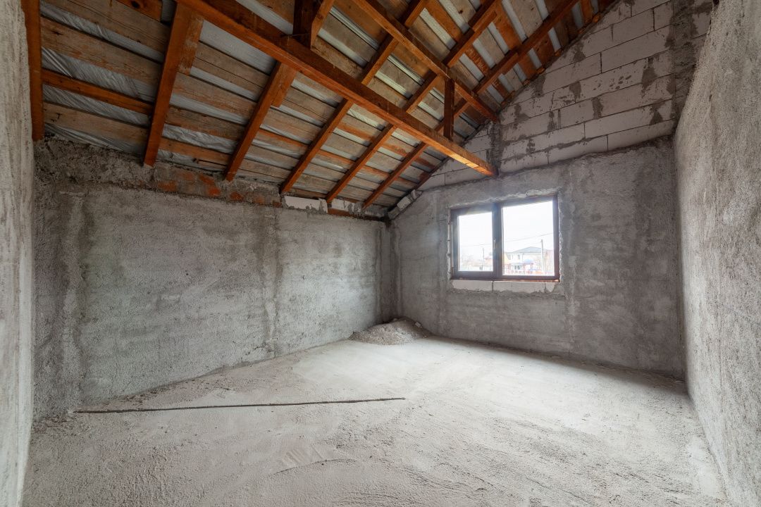Casa sptioasa cu potential real in Maracineni la 5 pasi de Pitesti-Arges! — fotografia 9