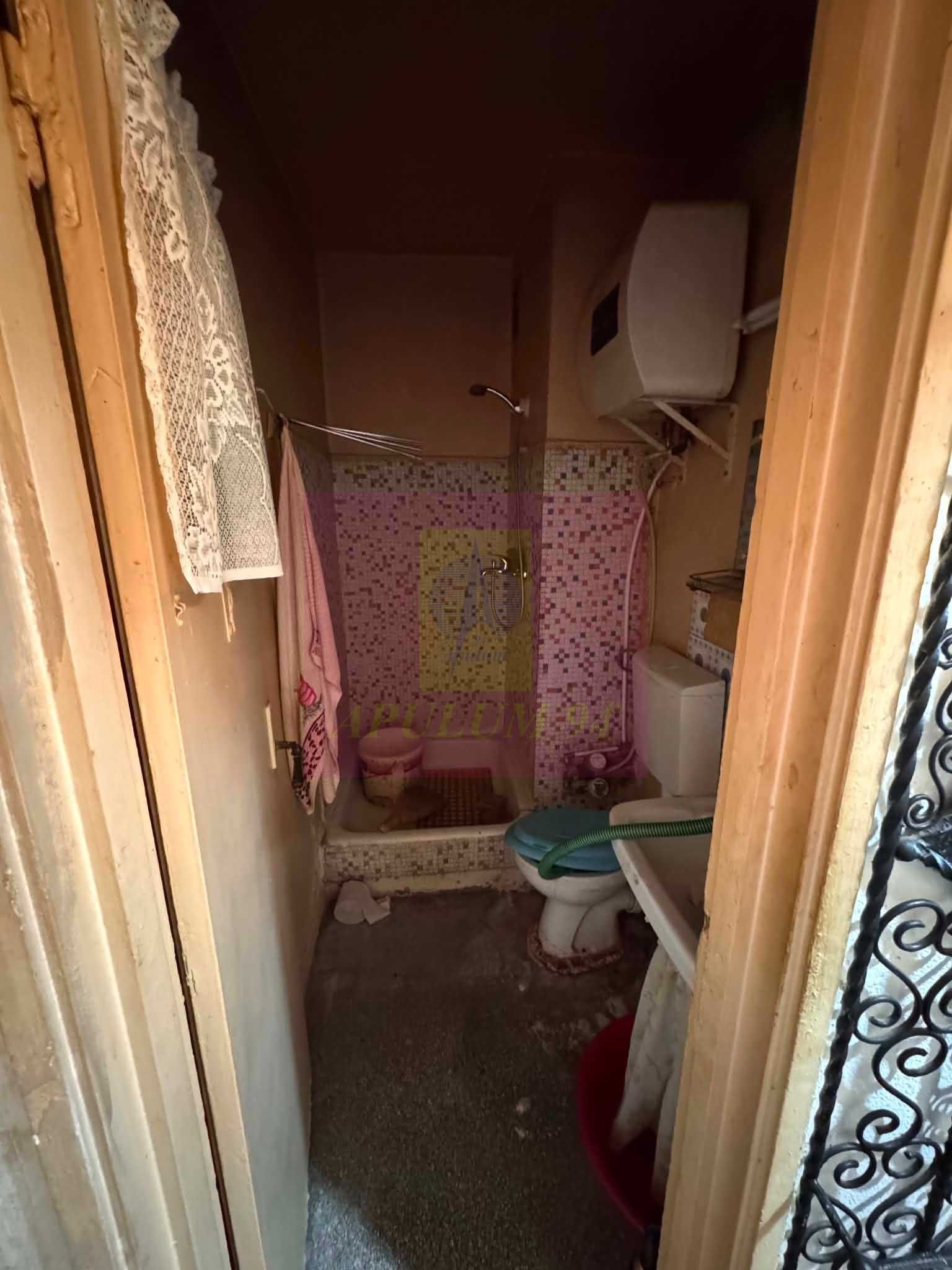 Garsoniera de vanzare - 1 minut de metrou Costin Georgian — fotografia 4