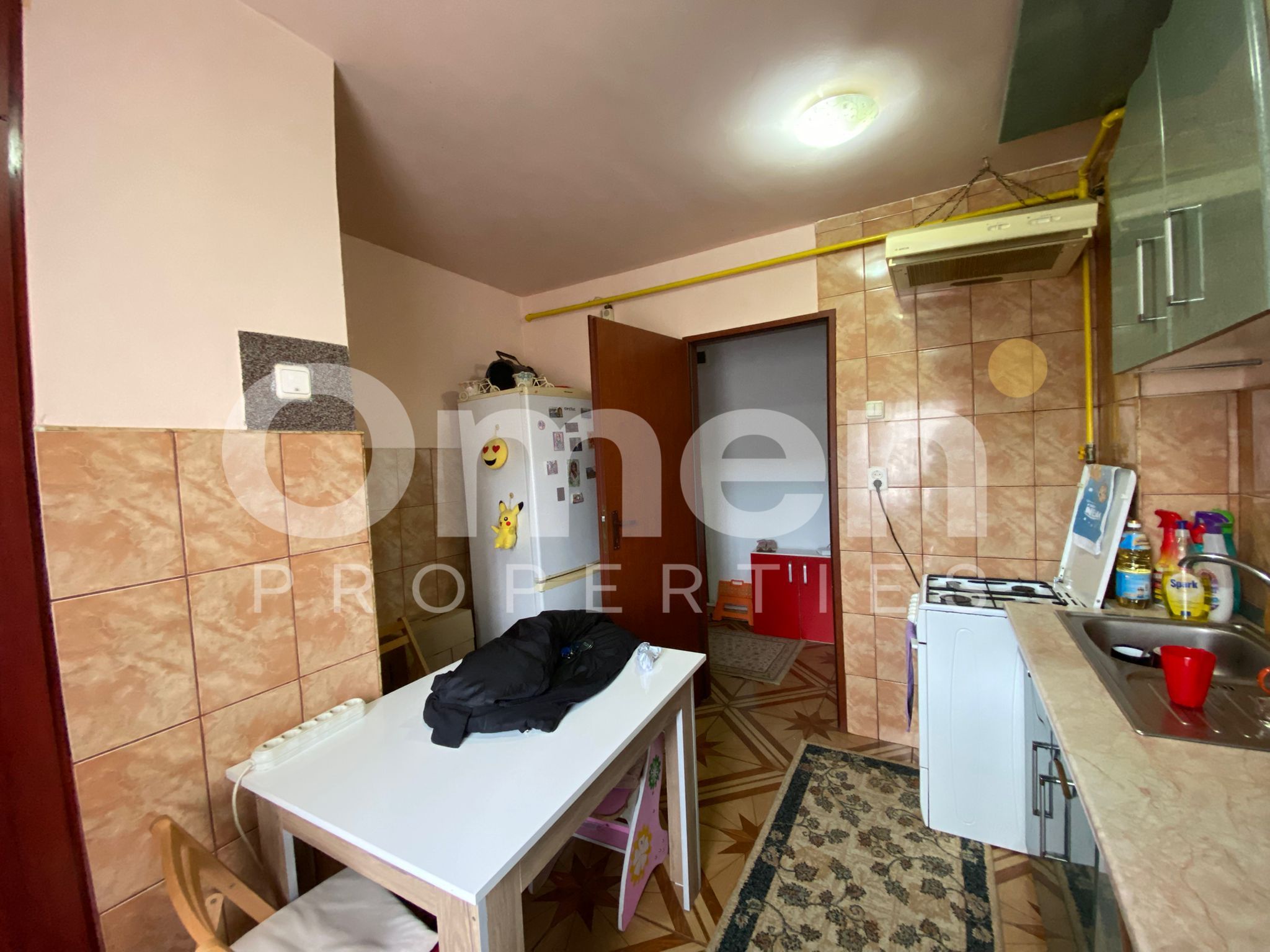 Apartament spatios cu 3 camere, zona Liana Bucovinei — fotografia 3