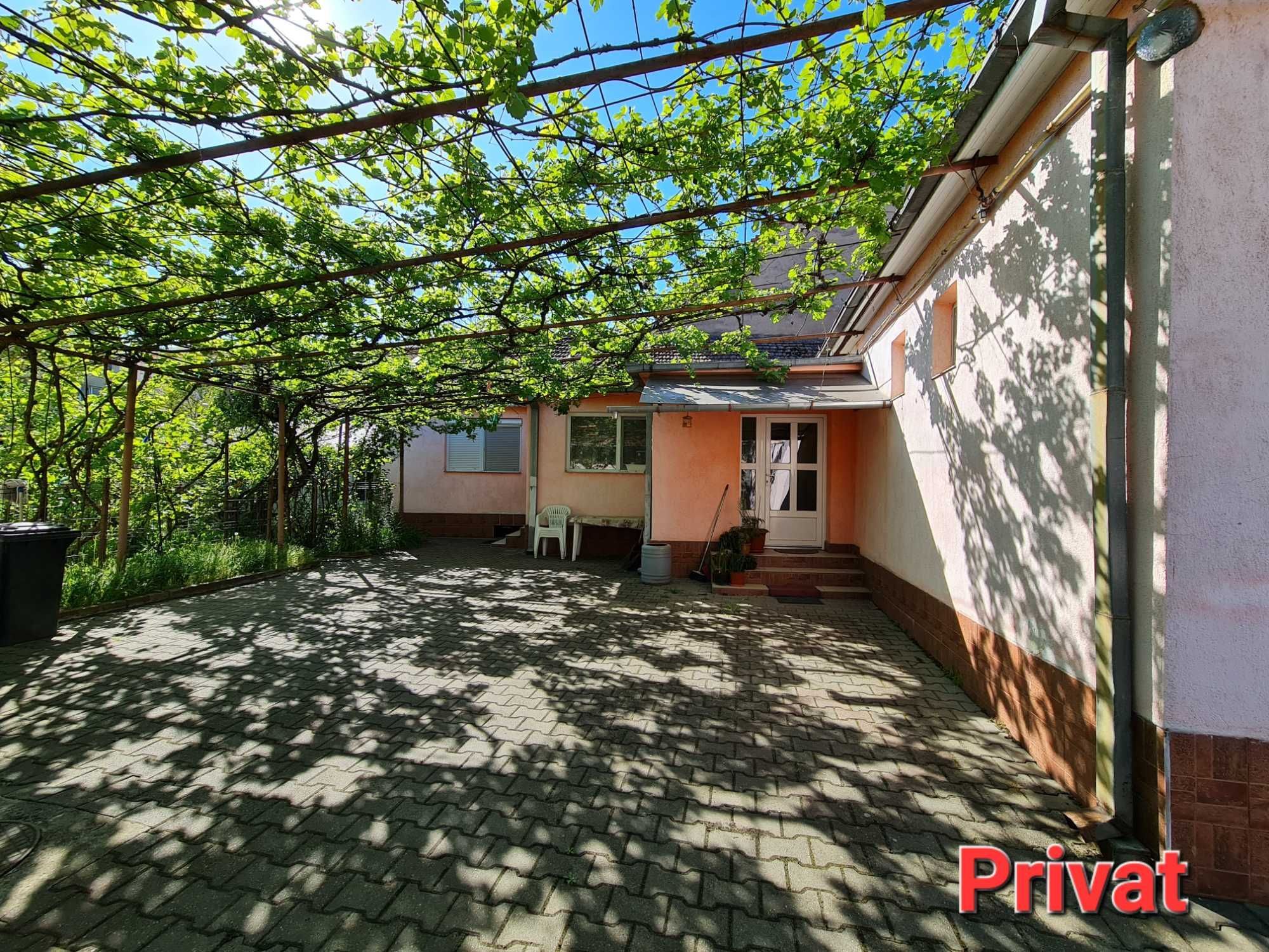 Casă cu grădină str.Anton Pann/486mp/3 front/spațiu com./155.000€neg. — fotografia 3