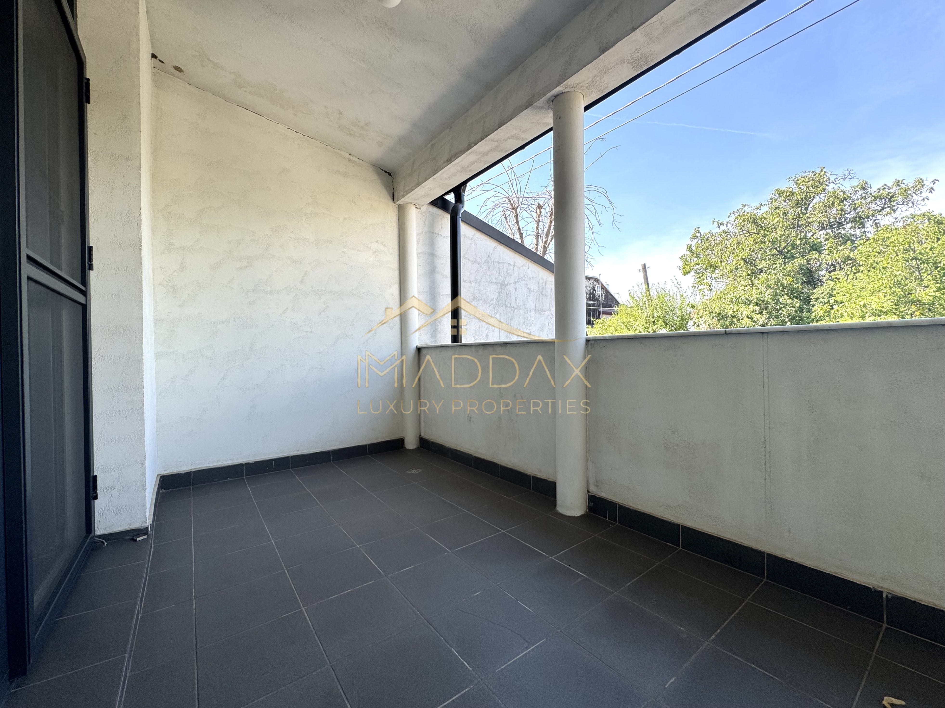 Vila cu 5 camere *344mp* + 400mp Teren // Zona Bucurestii Noi — fotografia 19