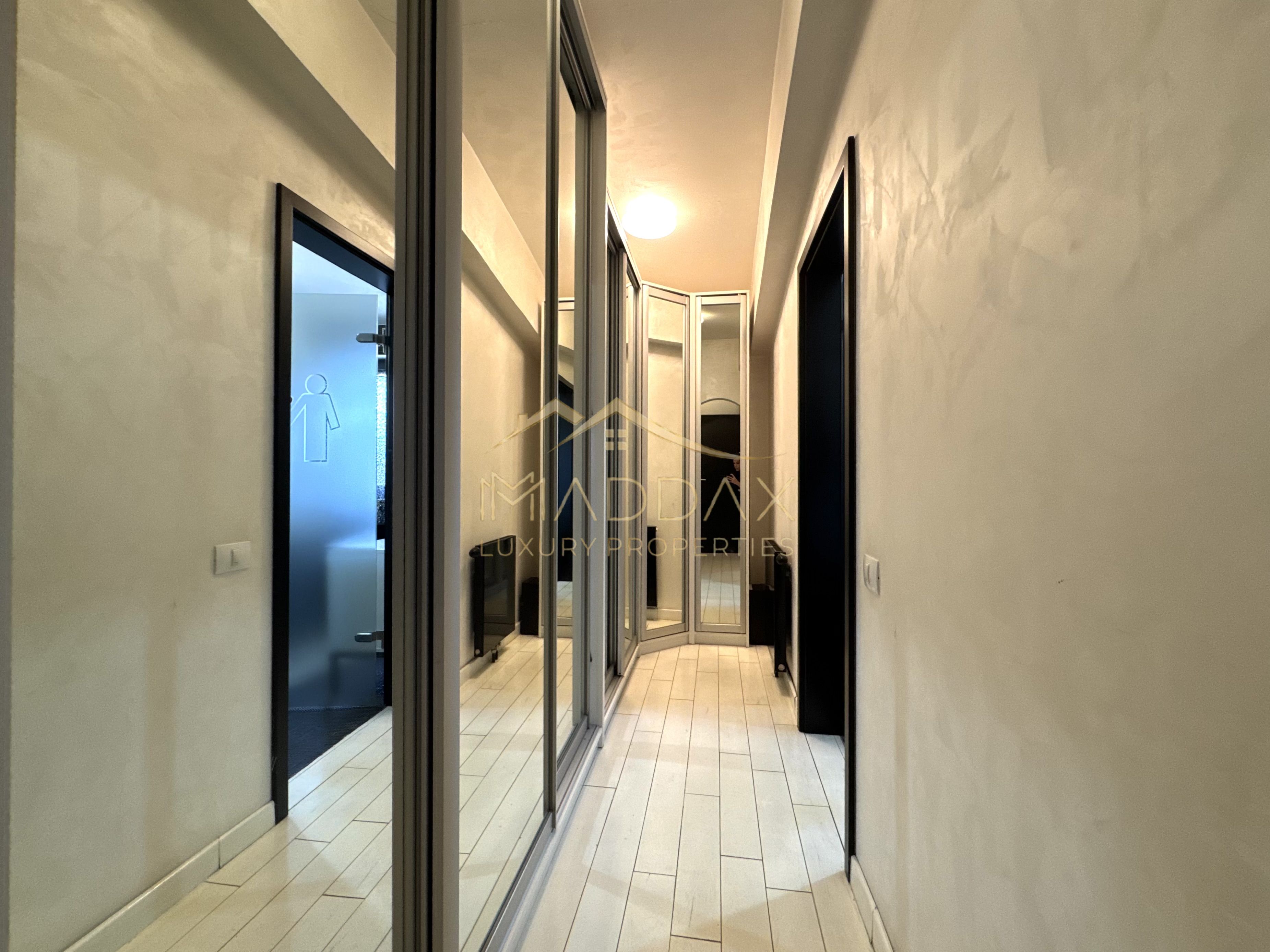 Vila cu 5 camere *344mp* + 400mp Teren // Zona Bucurestii Noi — fotografia 32