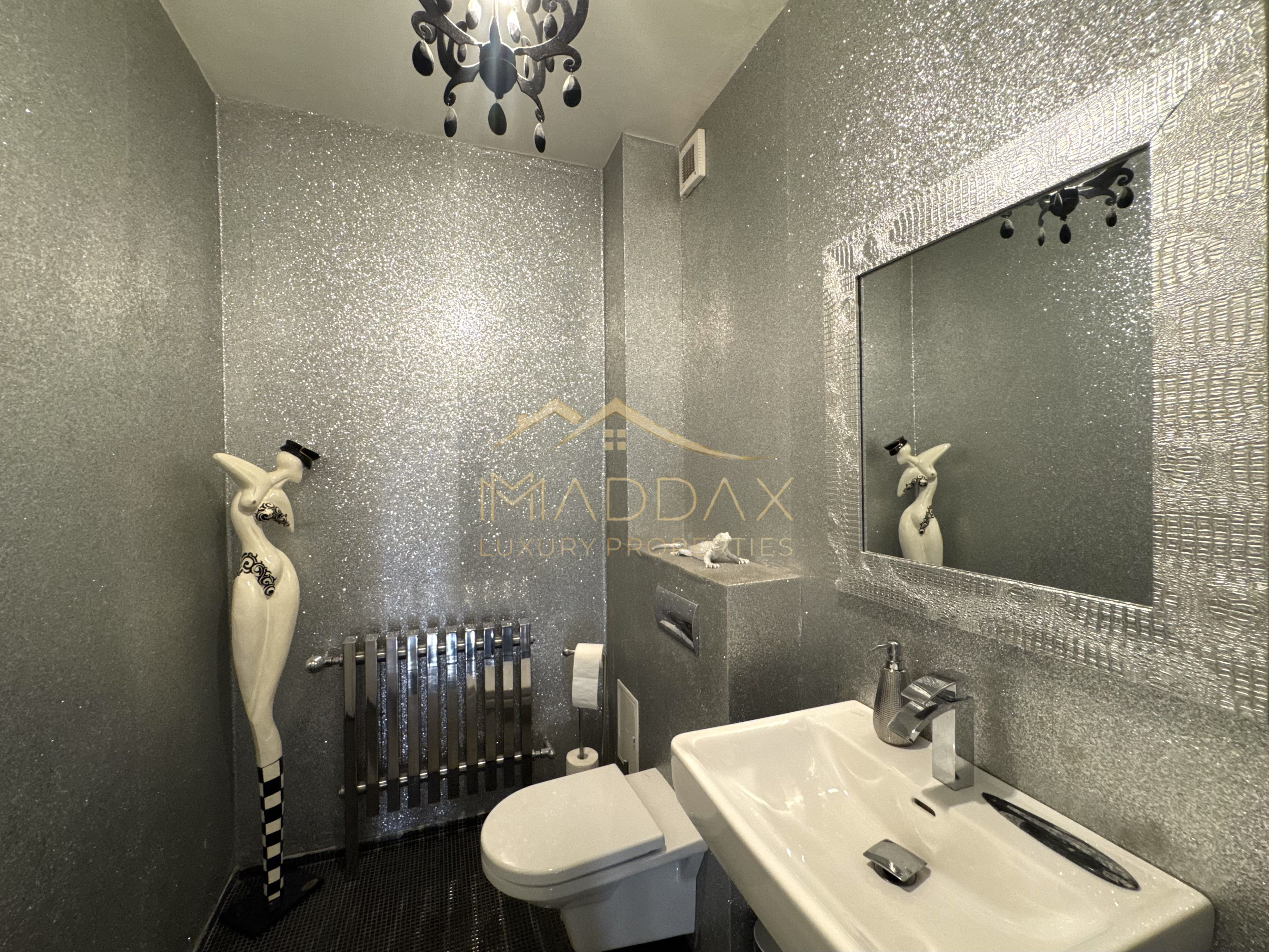 Vila cu 5 camere *344mp* + 400mp Teren // Zona Bucurestii Noi — fotografia 43