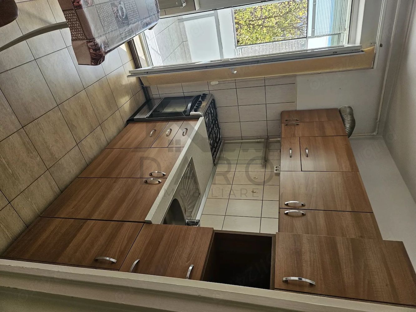 Vând ap. 2 camere Tudor-zona Pensiunea Europa, însorit, zona linistita+ Garaj — fotografia 5