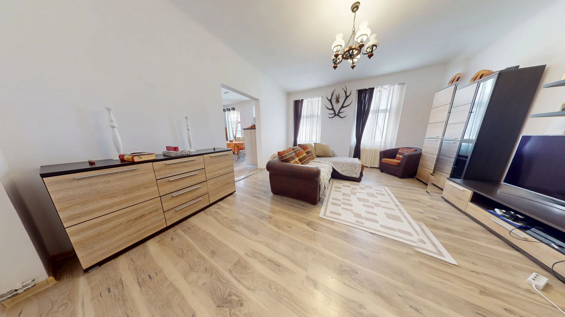 Apartament cu 3 camere,86mp ,etaj de casa,zona Onix — fotografia 4