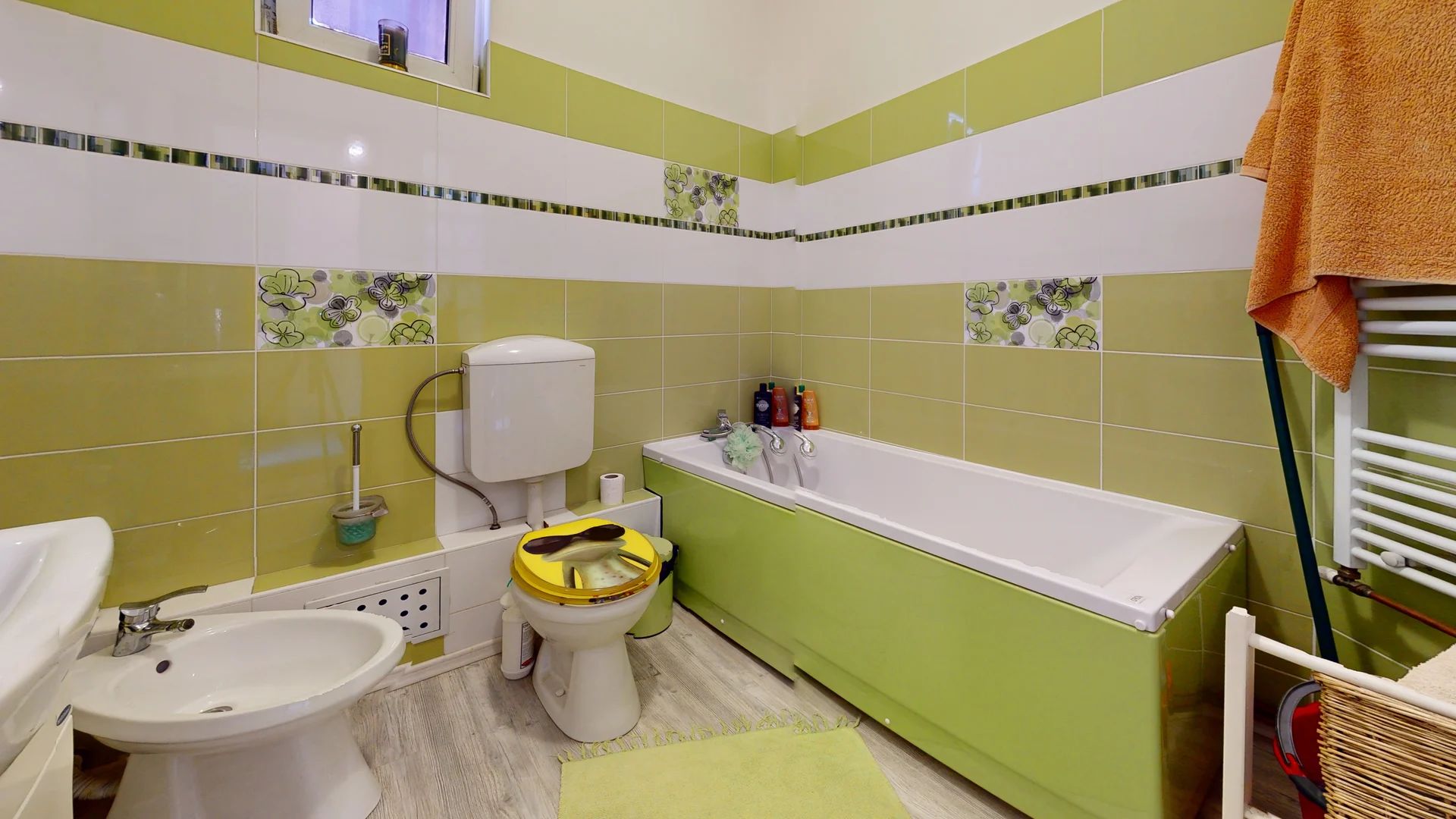 Apartament cu 3 camere,86mp ,etaj de casa,zona Onix — fotografia 7