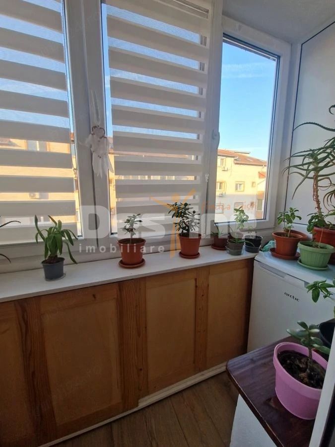 Apartament 3 camere de vanzare — fotografia 6