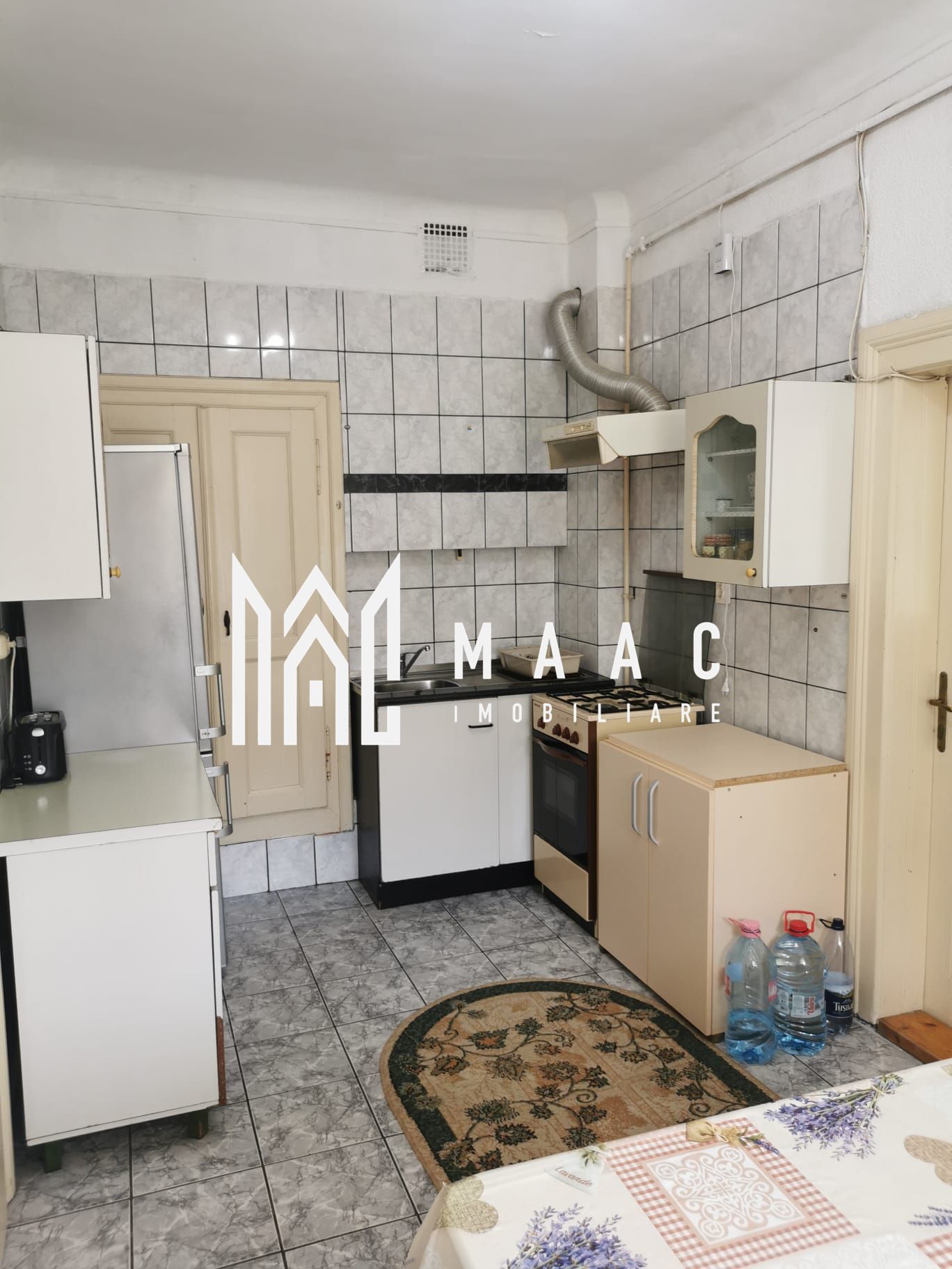 Casa 3 camere I 200 MPU Curte I Cristian — fotografia 9