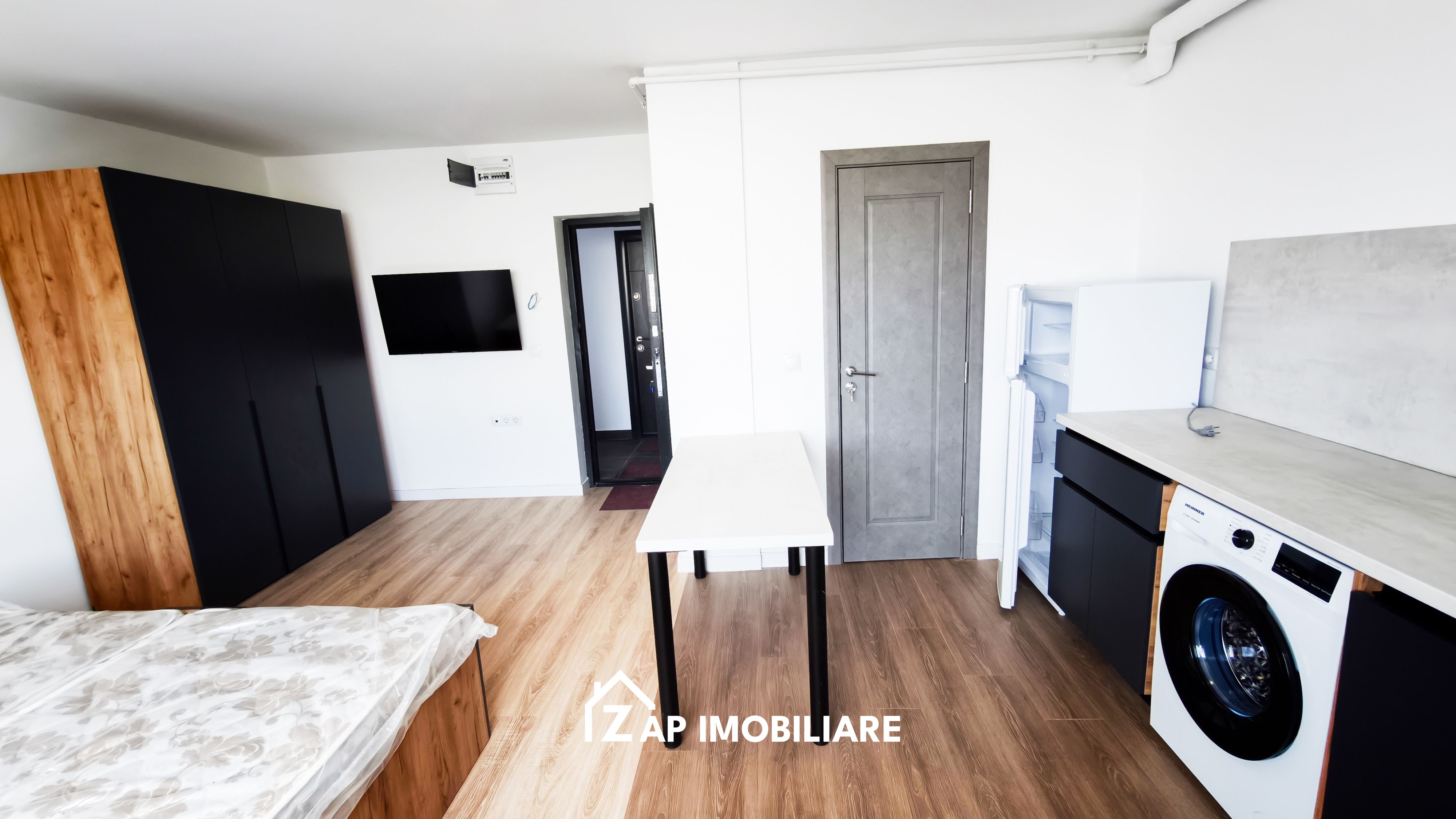 Apt 1 camera - 25 mp - Modern - Prima inchiriere — fotografia 12