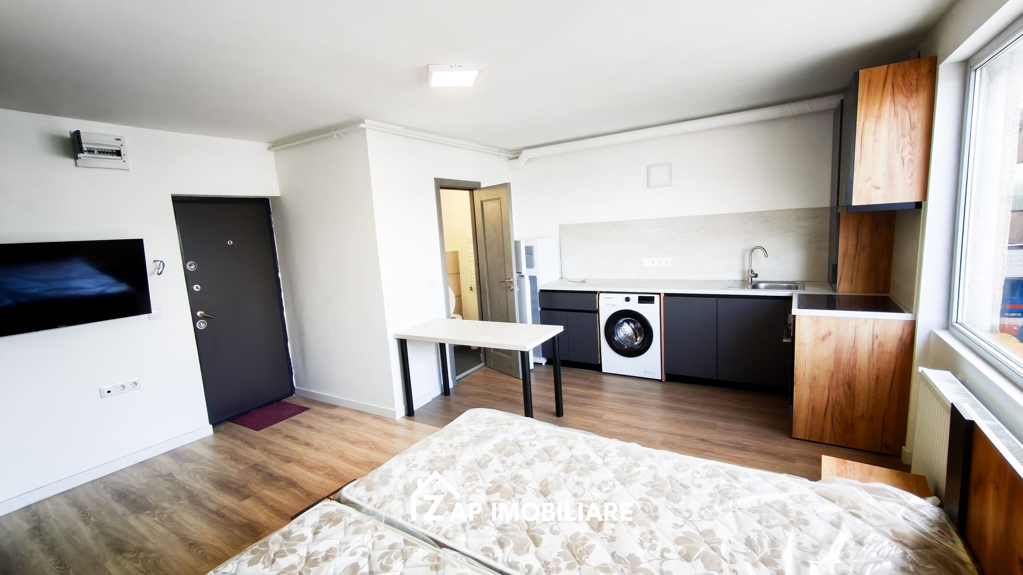 Apt 1 camera - 25 mp - Modern - Prima inchiriere — fotografia 8
