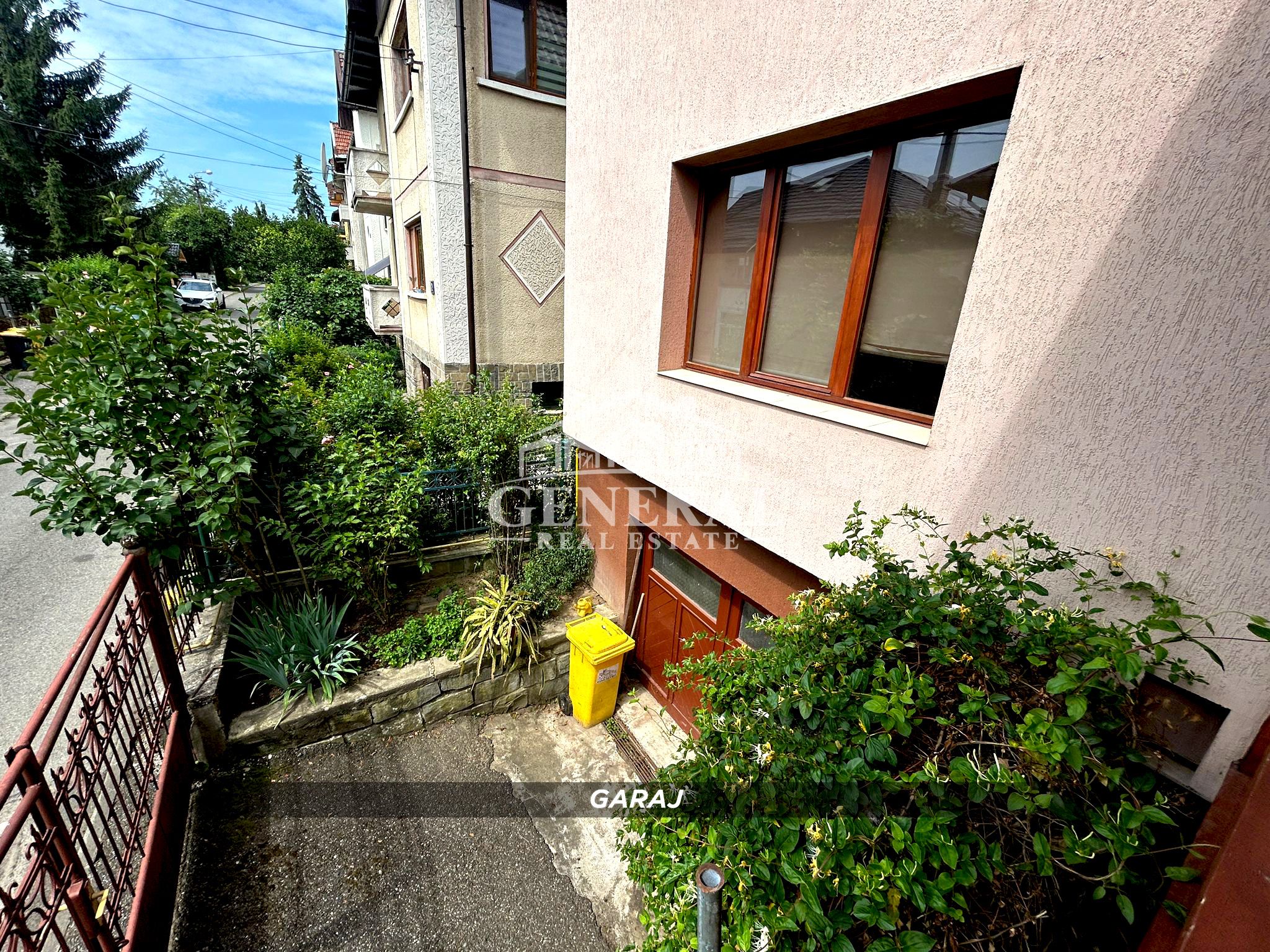 De vânzare o casă situată pe strada Soimului în Baia Mare COMISION 0% — fotografia 6