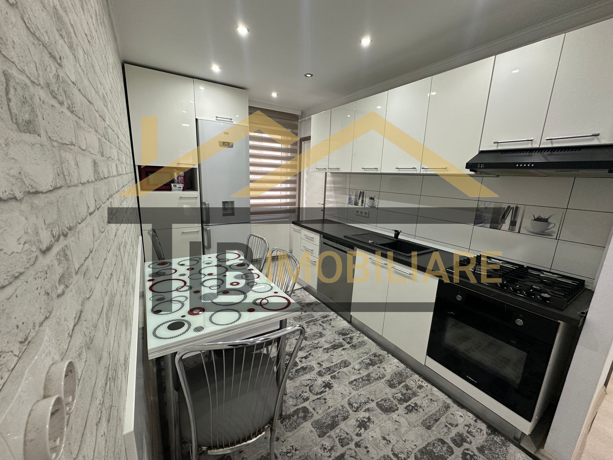 Apartament de 3 camere, 65mp, Zona UMFST