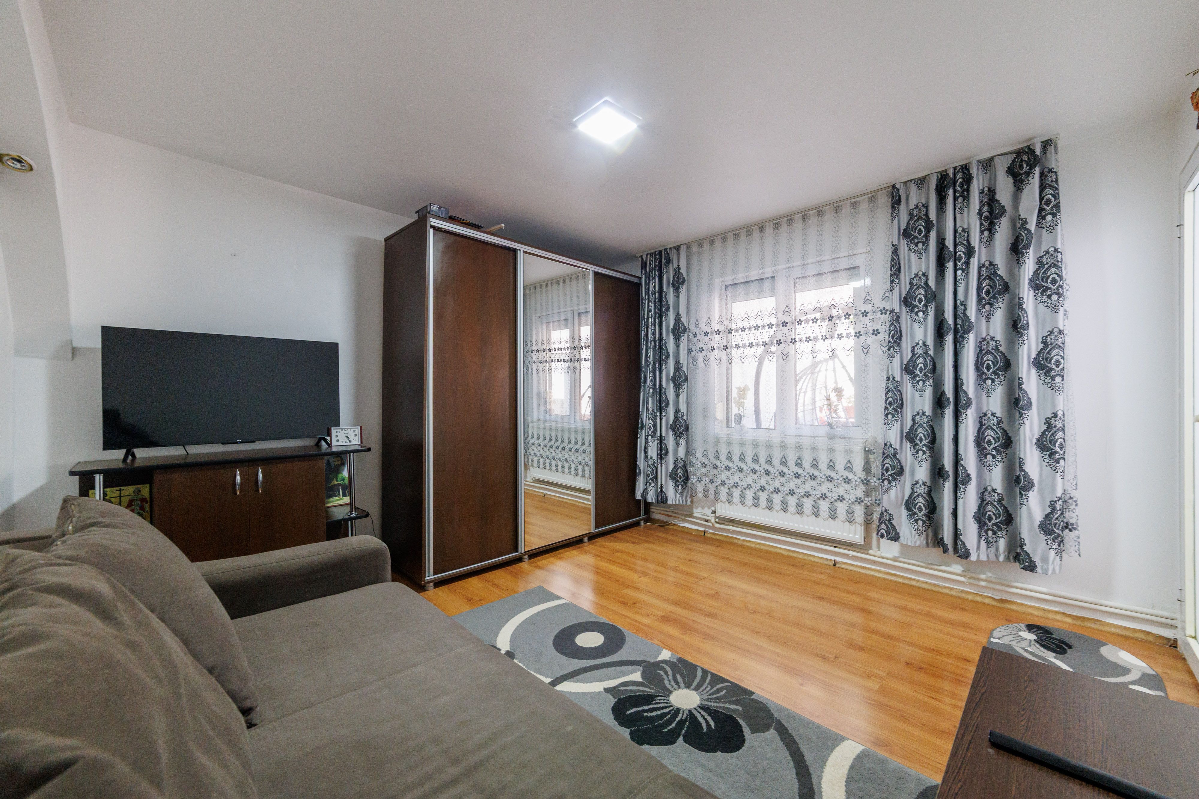 Casa la pret de garsoniera | Zona Lunca Argesului – Scenic, Pitesti — fotografia 4