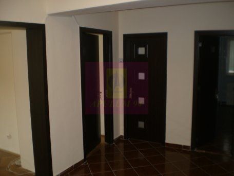 Apartament 3 camere pe bd Decebal stradal — fotografia 4