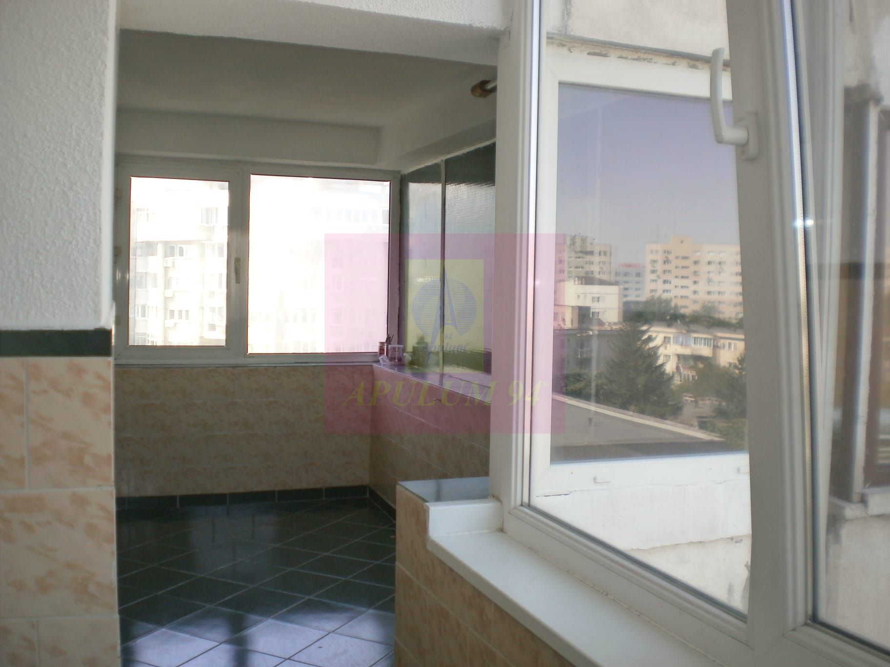 Apartament 3 camere pe bd Decebal stradal — fotografia 5