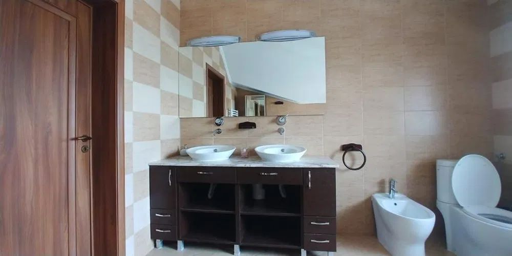 Ag EUROPA vinde casa NOUA individuala 5 cam. in Lazuri cu teren 7 ari. — fotografia 6