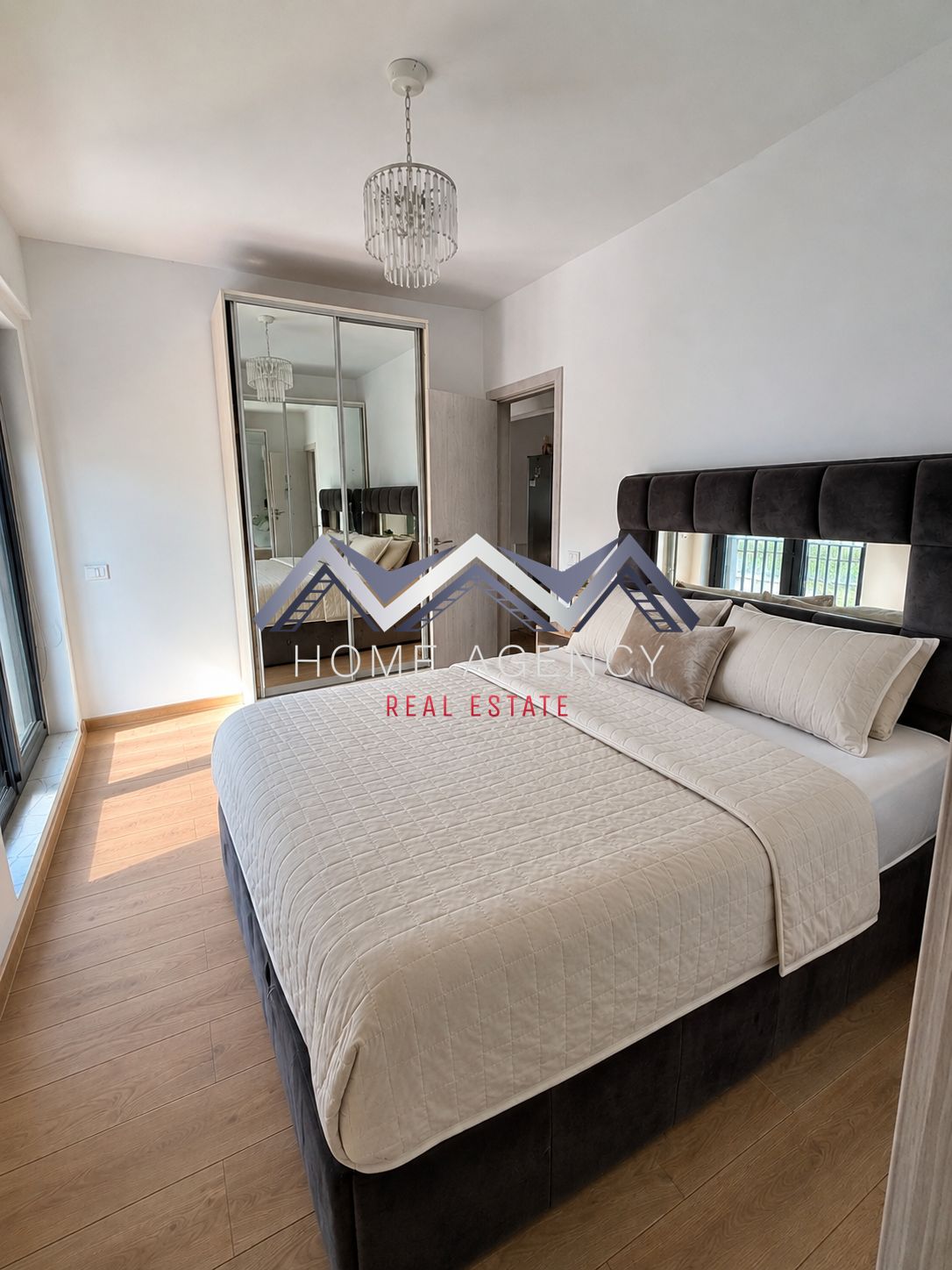 Apartament modern cu 3 camere | Otopeni central | parcare subterană inclusă — fotografia 5