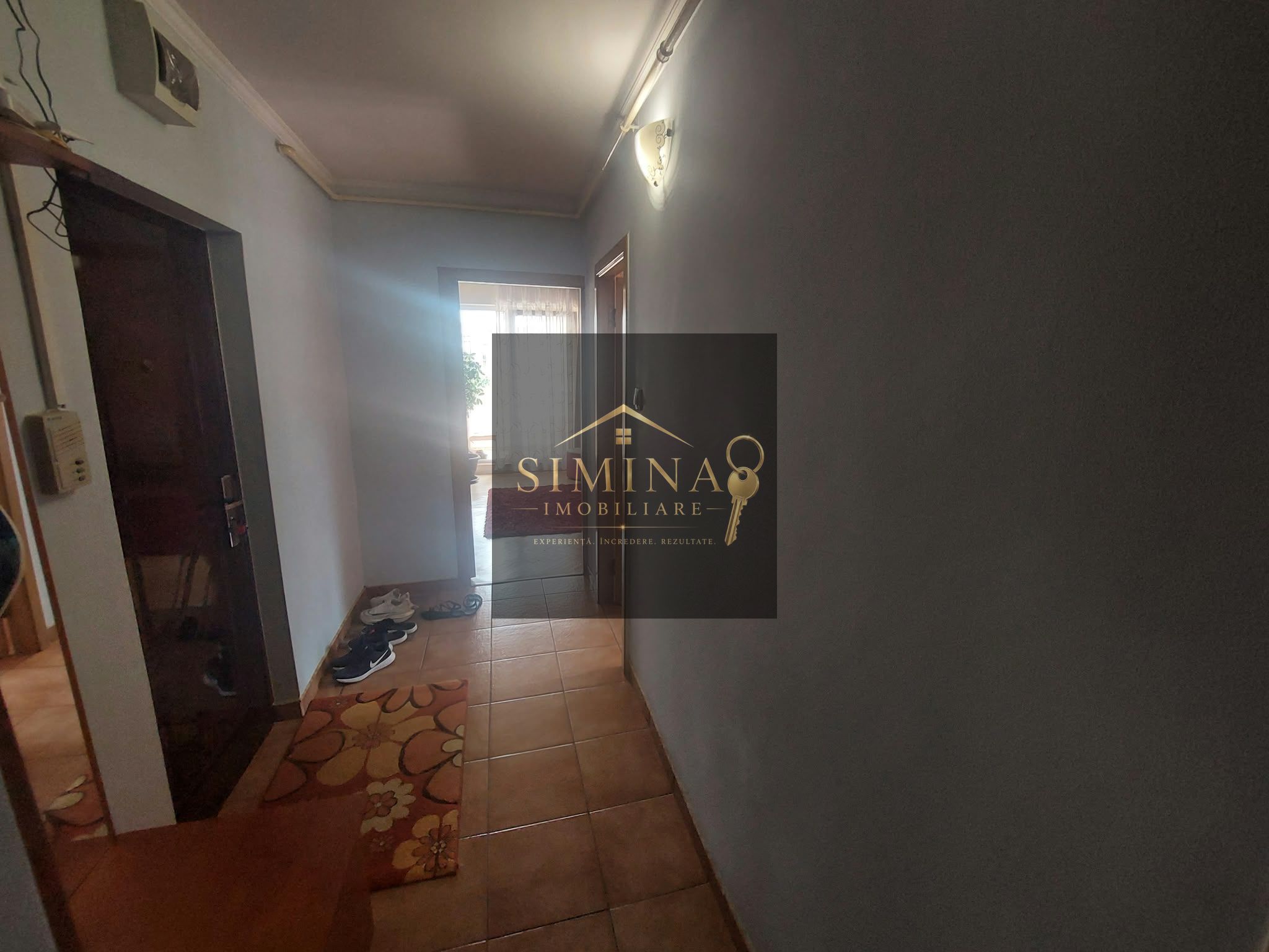 Apartament 2 camere, De Vânzare, Etaj Intermediar, Str Infratirii