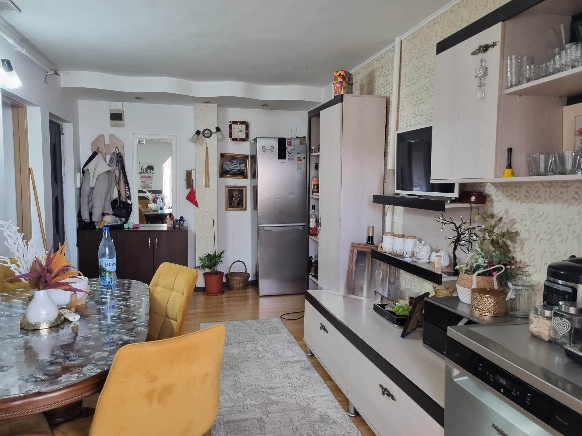Apartament cu 3 camere de vânzare – zona Dragalina — fotografia 3