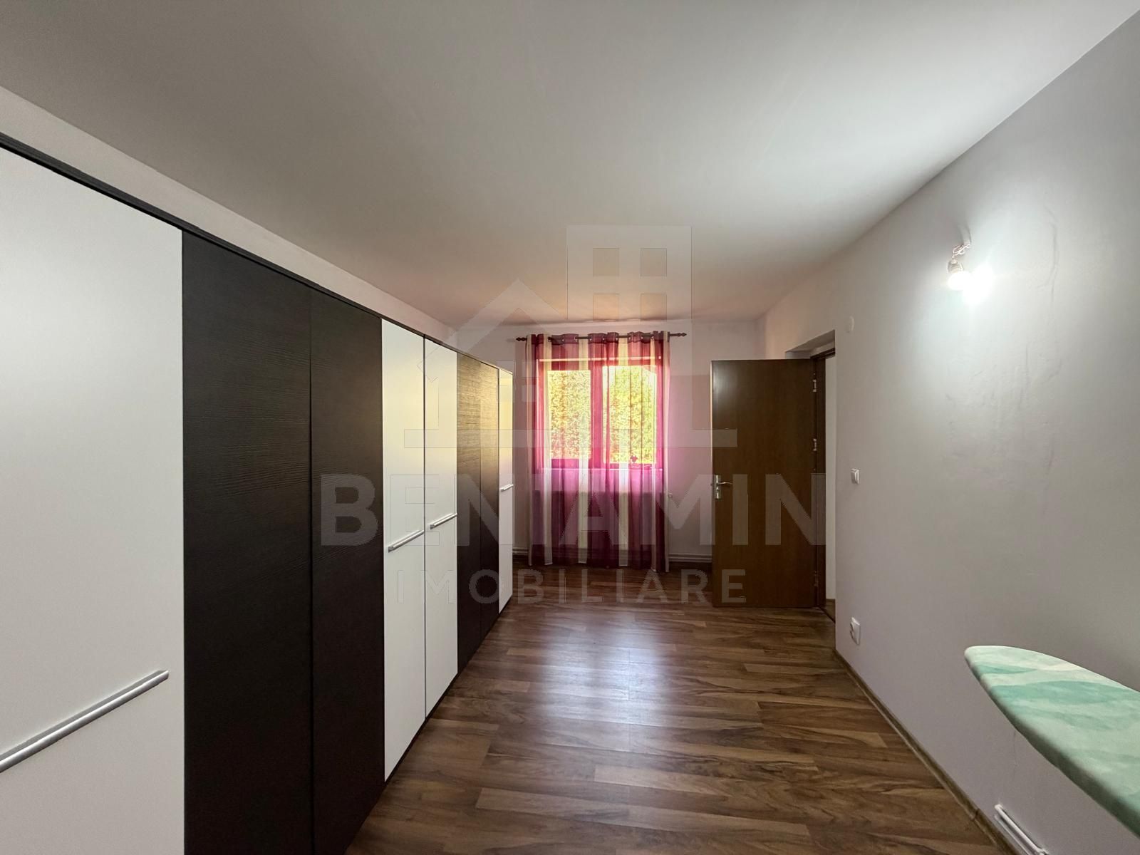 Casa moderna 5 Dormitoare 524mp teren Bariera Valcii -mobilata — fotografia 12