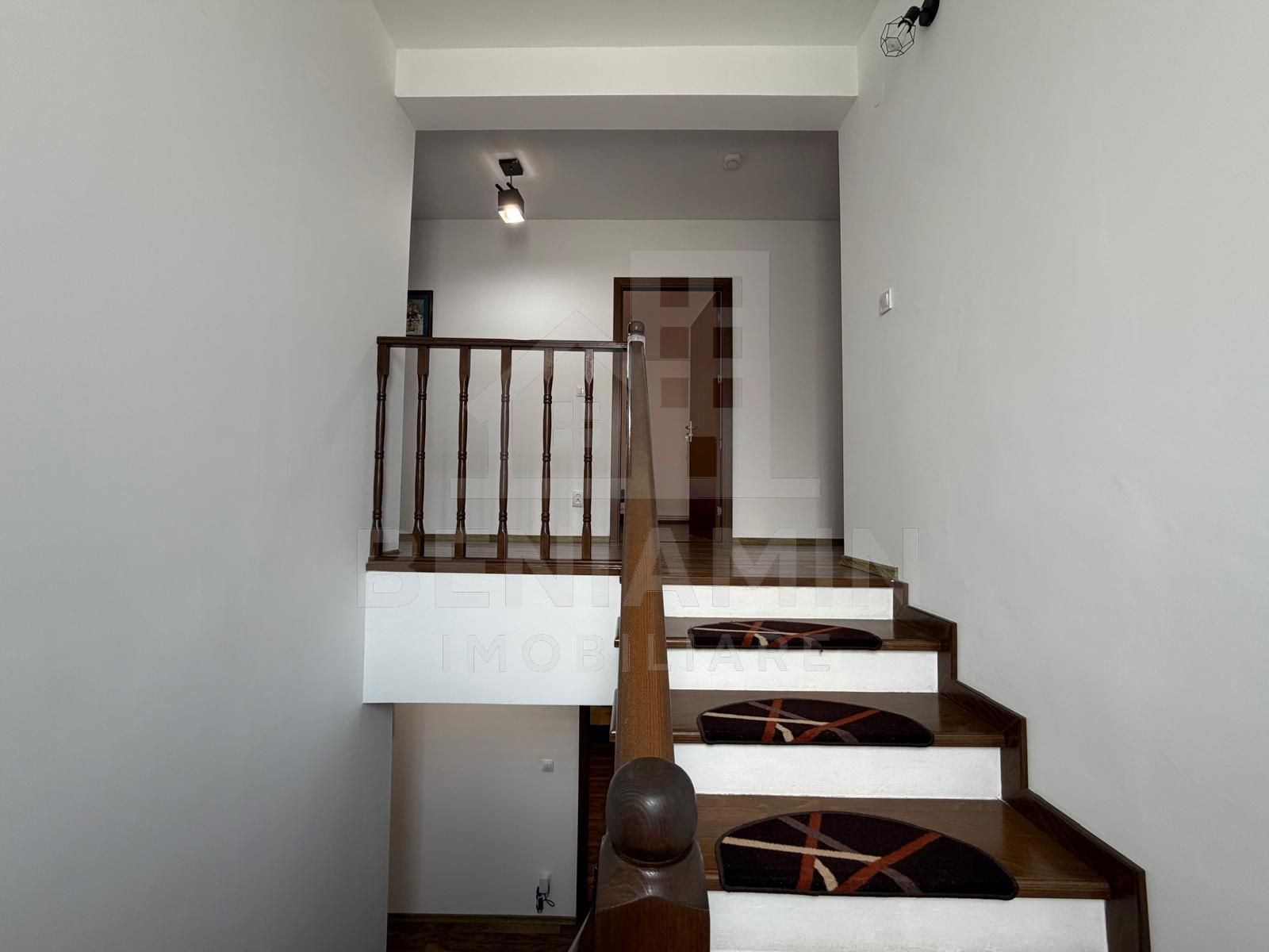 Casa moderna 5 Dormitoare 524mp teren Bariera Valcii -mobilata — fotografia 18