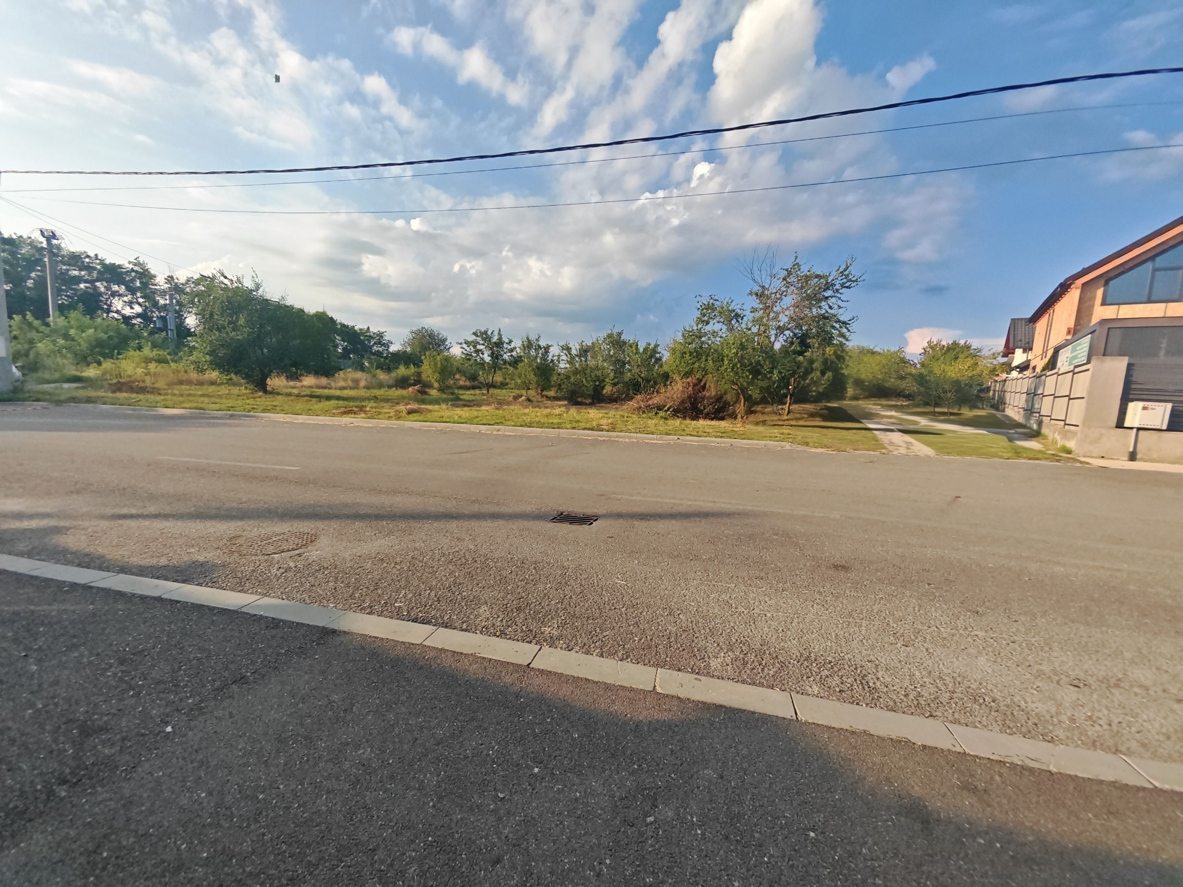 Teren intravilan 1.600 mp Mioveni – Zona Pruni — fotografia 3