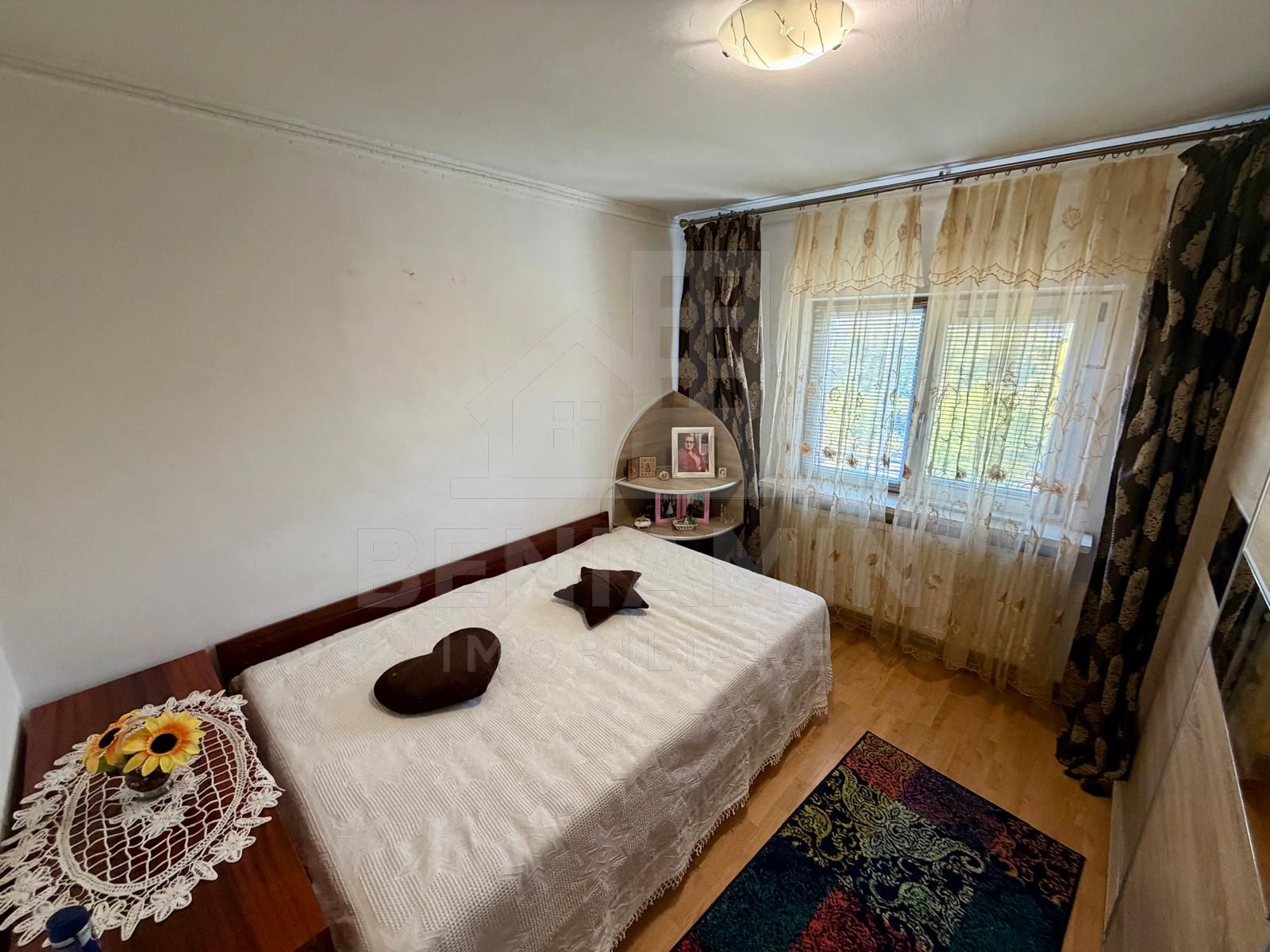 4 camere decomandate - Craiovita Noua - etaj 2 cu 2 bai - bloc 1982 - — fotografia 10