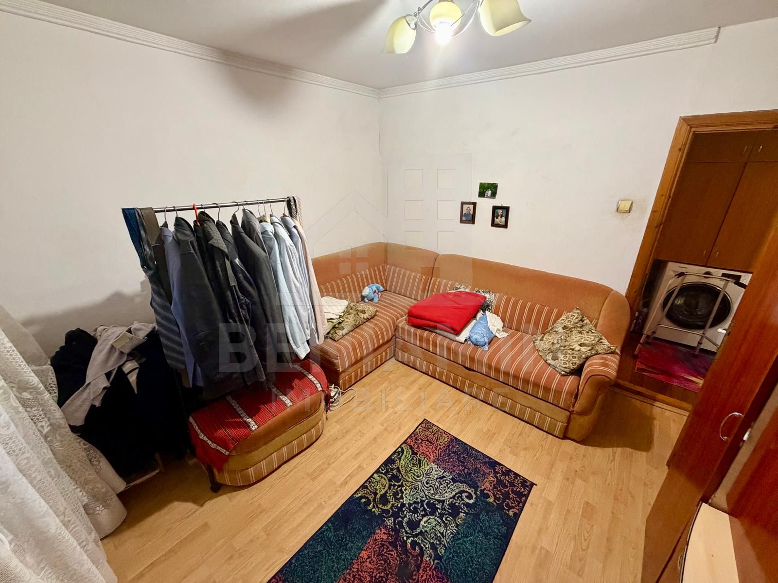 4 camere decomandate - Craiovita Noua - etaj 2 cu 2 bai - bloc 1982 - — fotografia 13