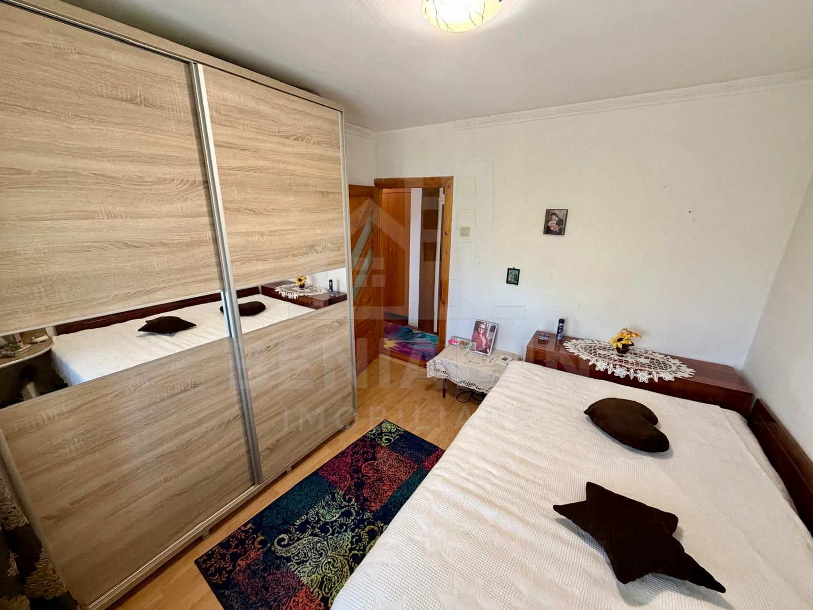 4 camere decomandate - Craiovita Noua - etaj 2 cu 2 bai - bloc 1982 - — fotografia 9