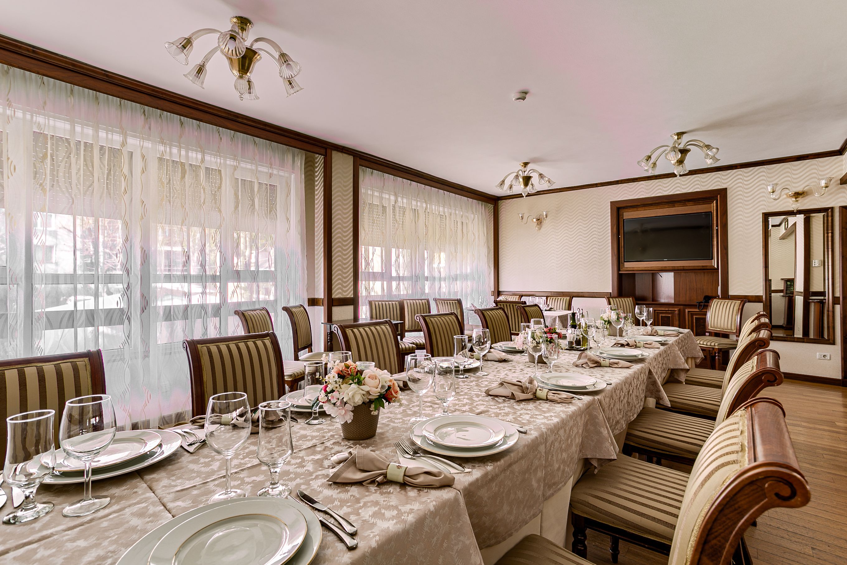 Oportunitate exclusivă de investiție: Hotel Best Western Central Arad — fotografia 2