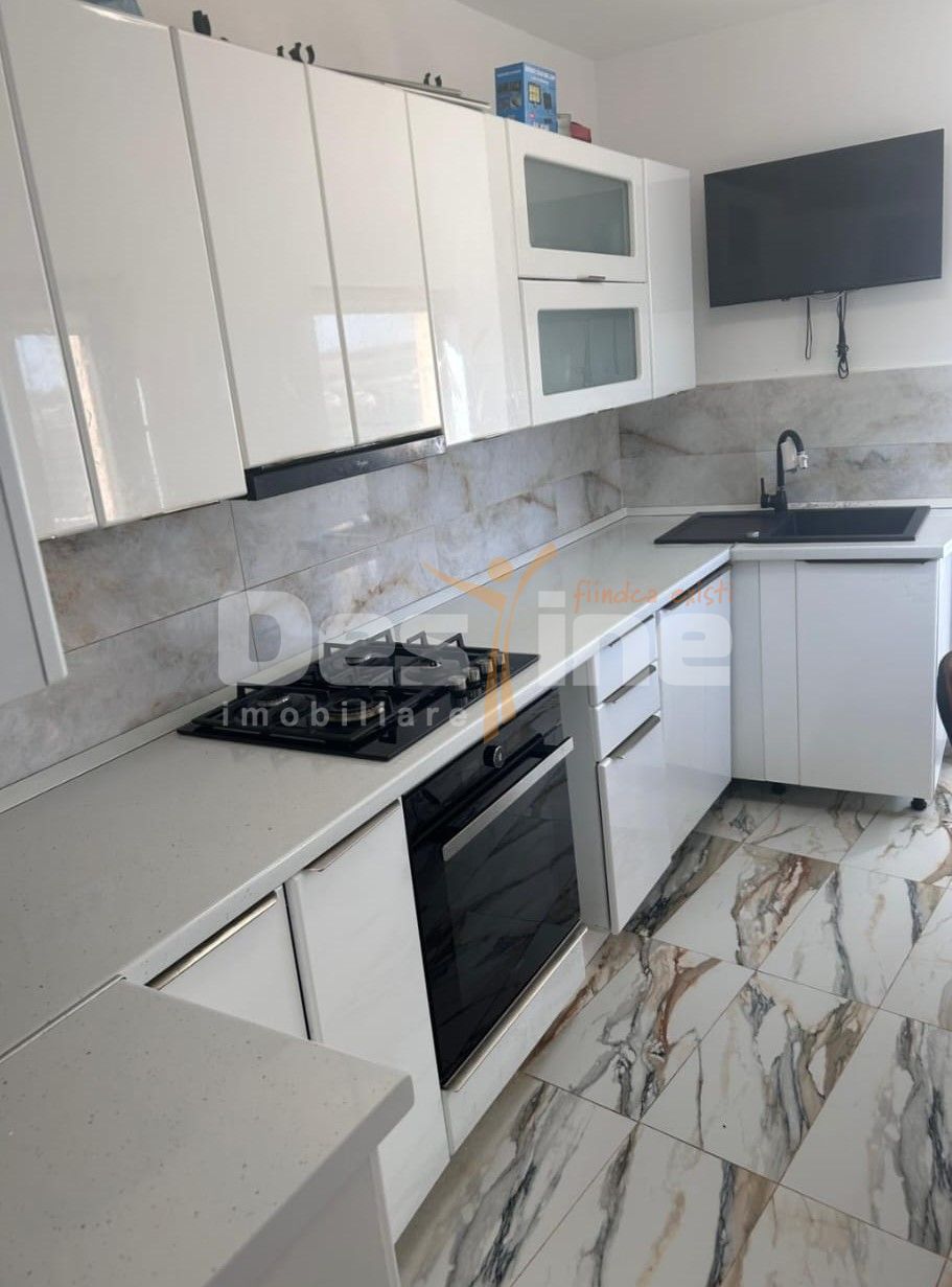 Casa + 2500 mp teren de inchiriat in zona Rond Pacurari