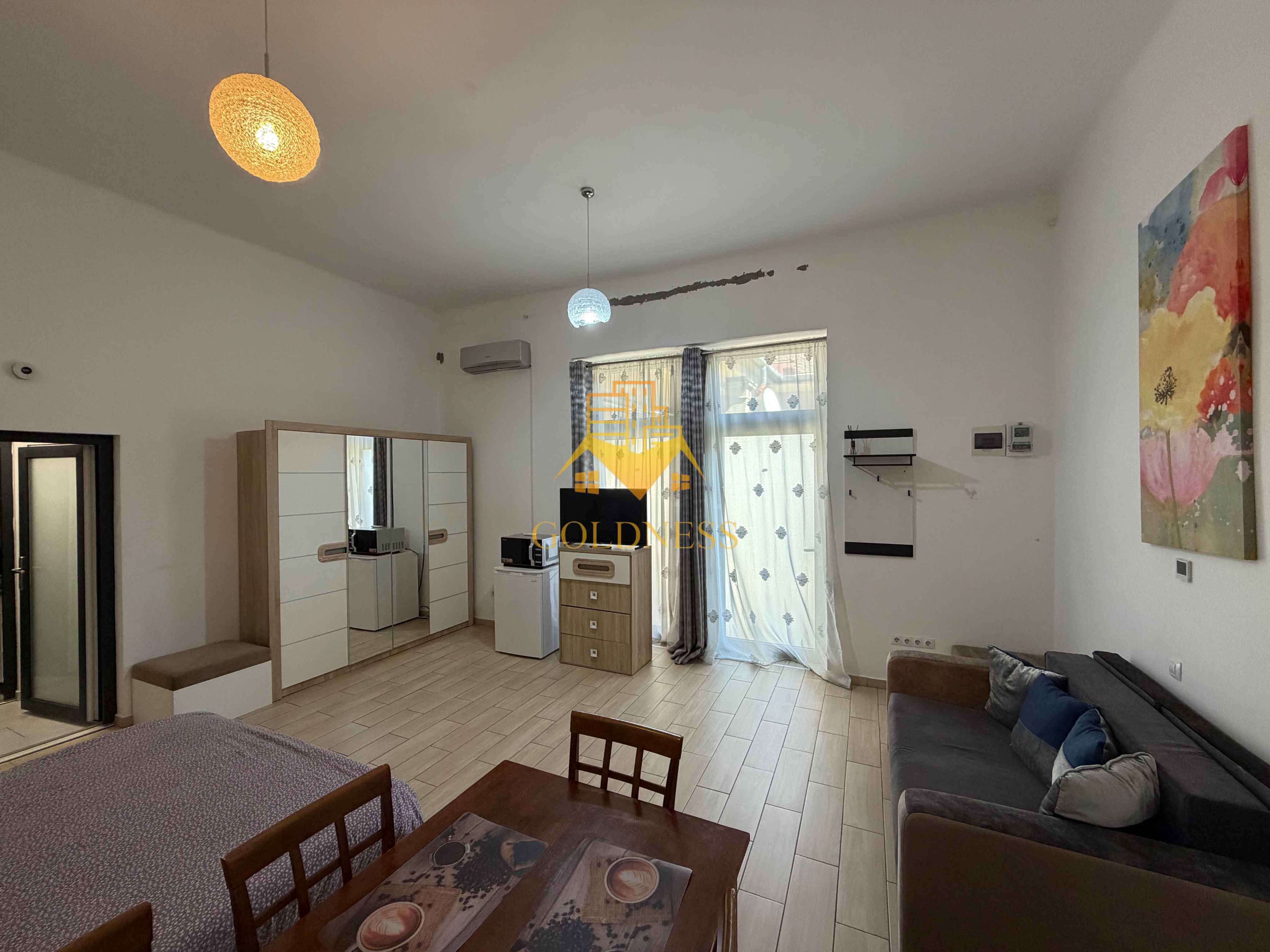 1 camera, Regionala CFR, Teatru, Str. Eroilor, Sora, Ultracentral, AC — fotografia 4