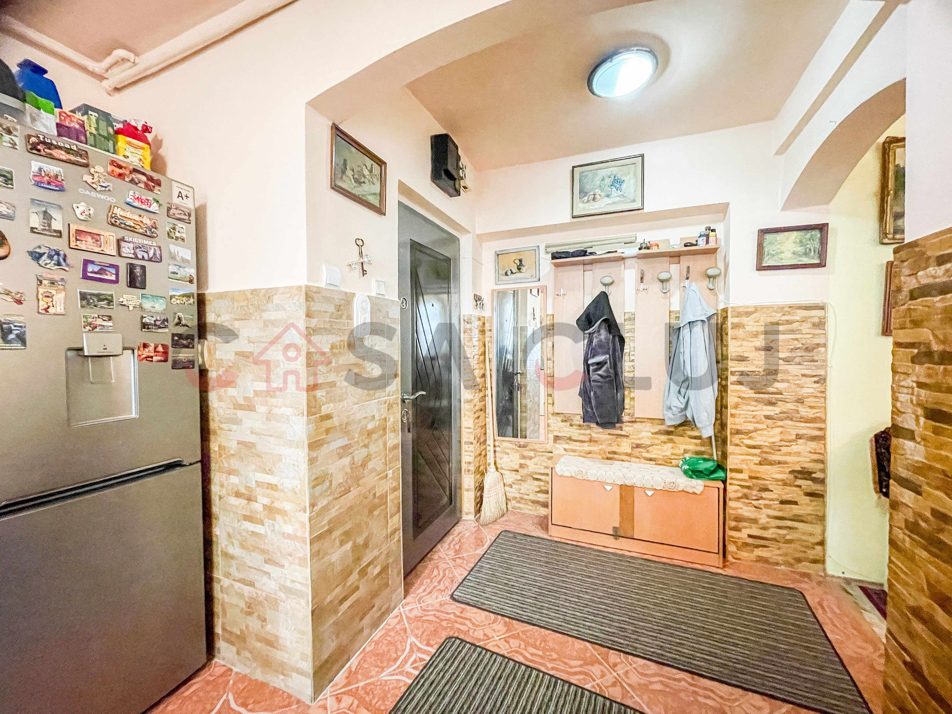 Gheorgheni - Zona Piata Hermes - 3 camere - Balcon — fotografia 6