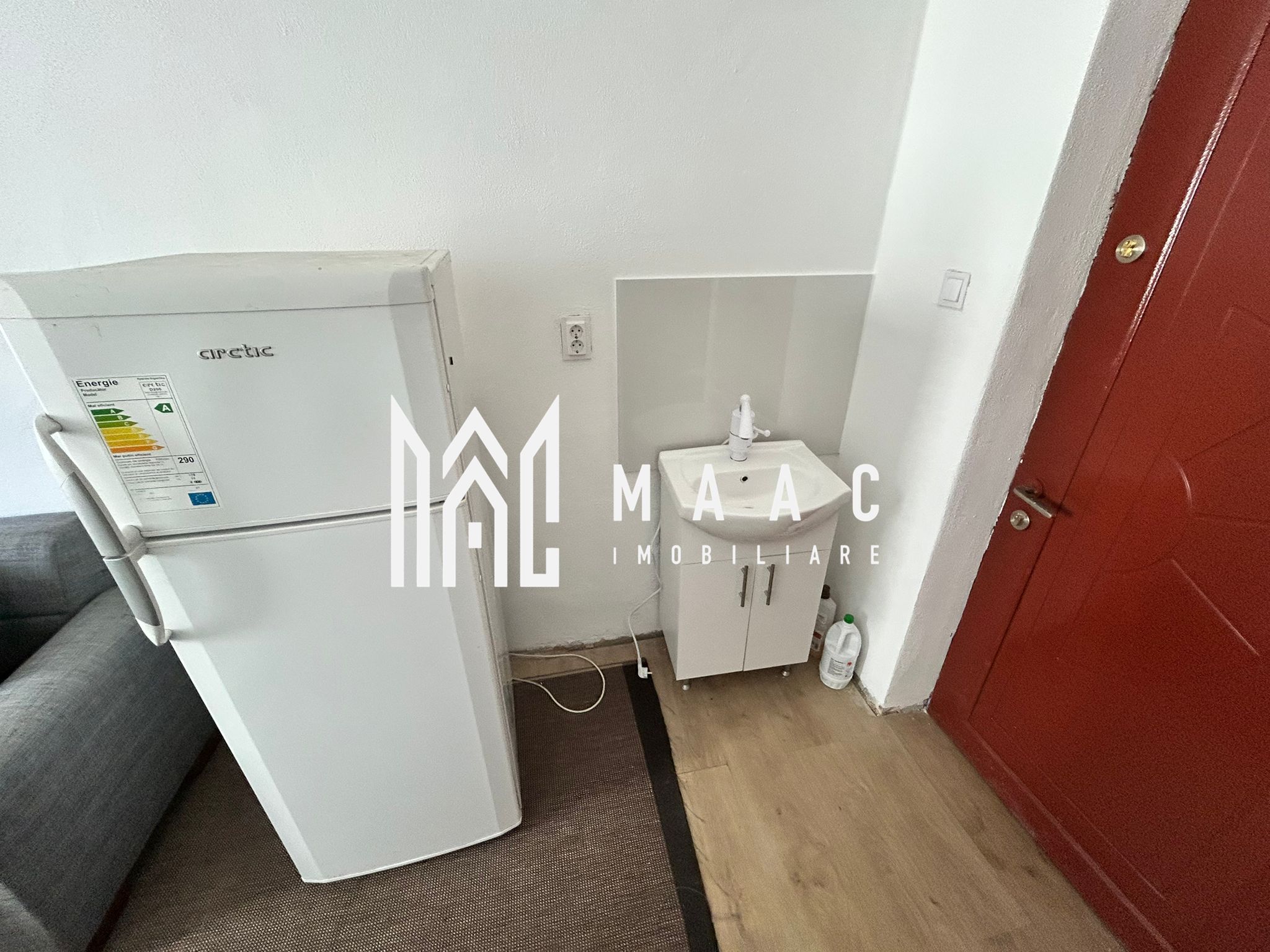 Garsonieră  | Ideal investiție | Etaj 3 | Zona Centrala — fotografia 3