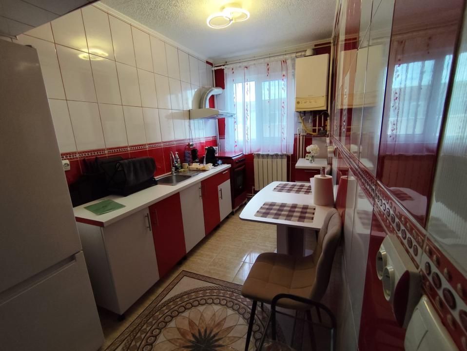 Baicoi Liliesti apartament 2 camere complet renovat, utilat si mobilat ! — fotografia 5