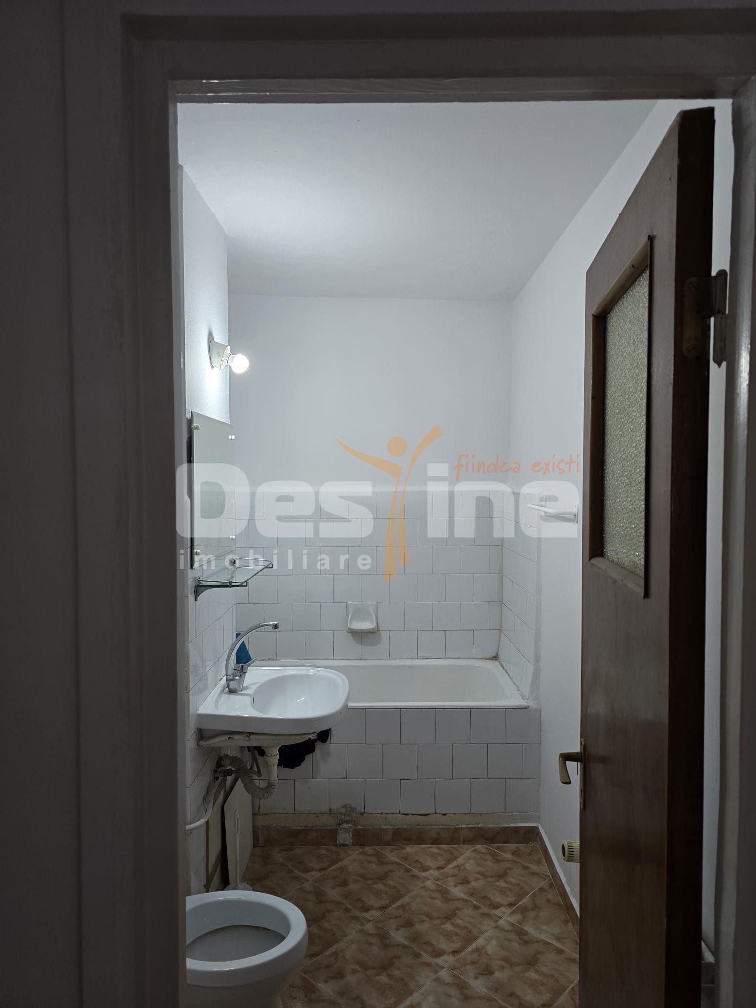 APARTAMENT 3 CAMERE SEMIDECOMANDAT — fotografia 4