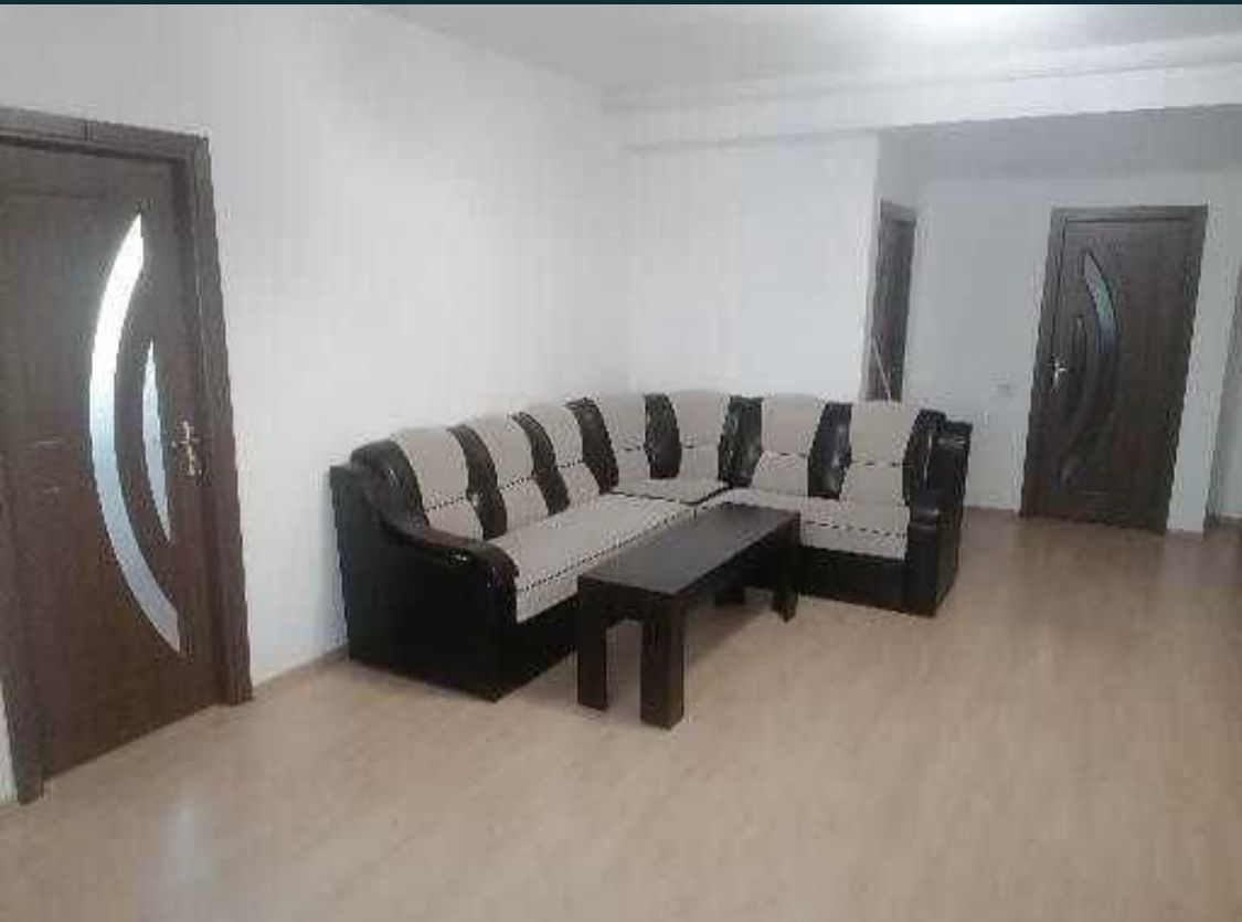 Vand apartament cu 2 camere, zona compozitori — fotografia 3