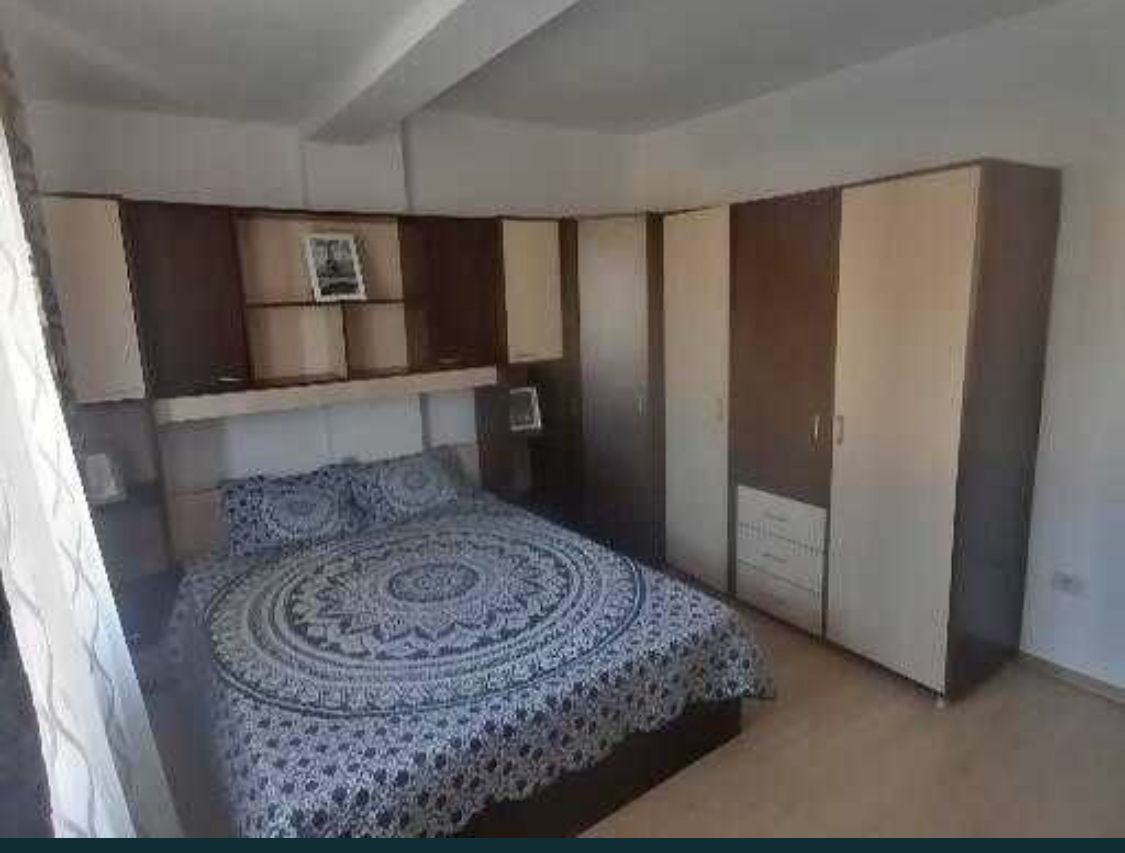 Vand apartament cu 2 camere, zona compozitori — fotografia 4