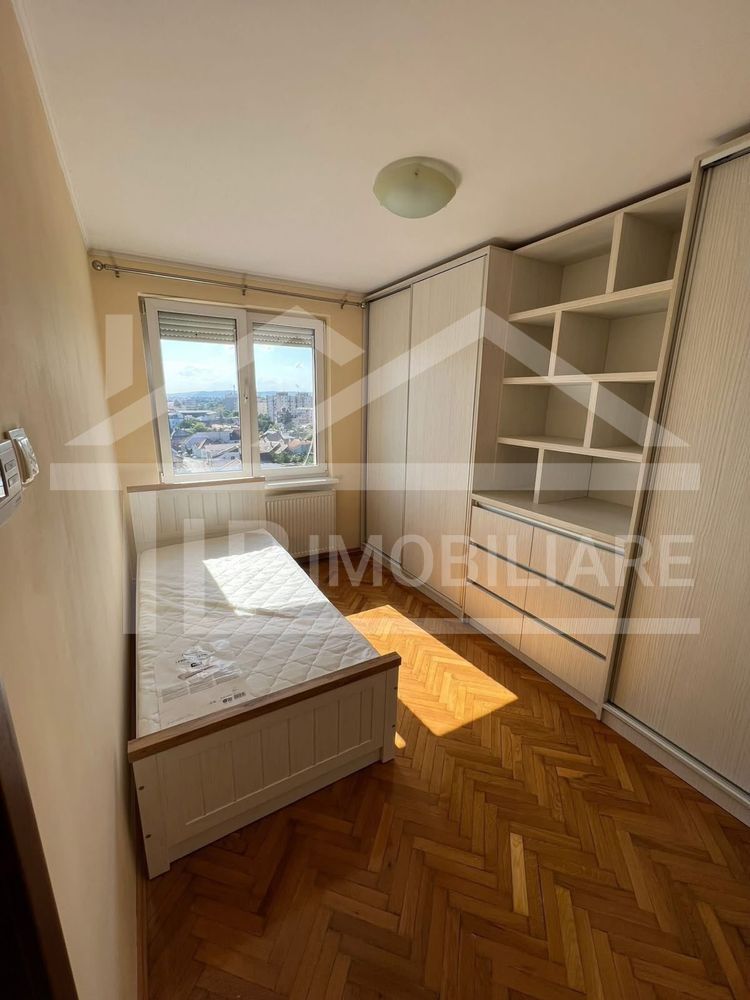 Apartament cu 3 camere, 80 mp, decomandat, Zona UMFST — fotografia 3
