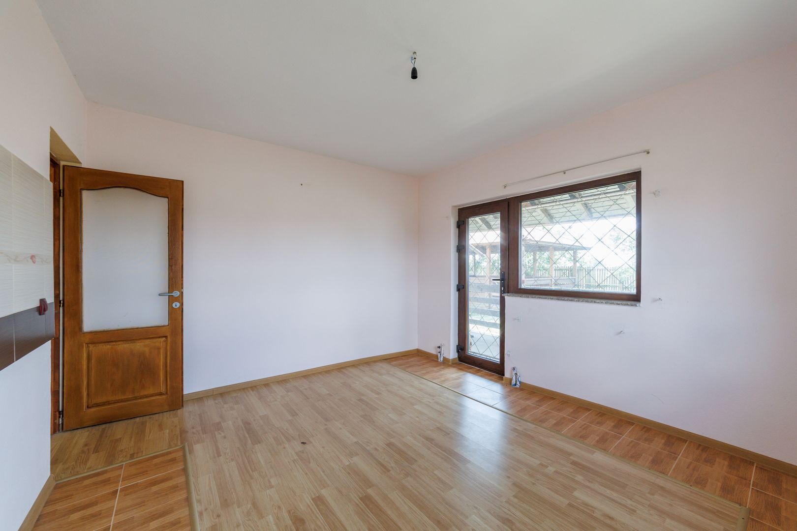Casa P+M cu 4 camere si teren de 705 mp | Pitesti – Strada Zborului — fotografia 11