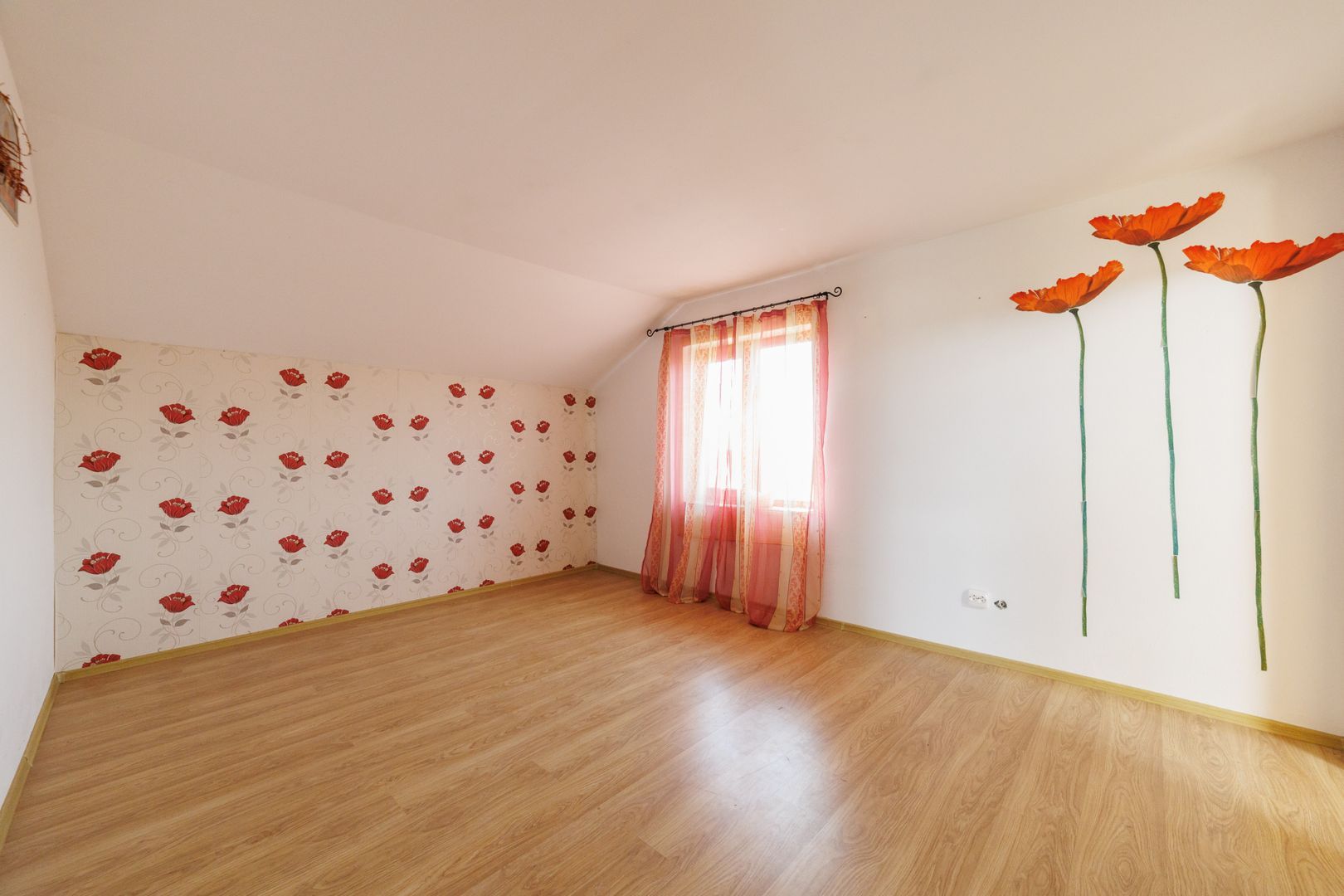 Casa P+M cu 4 camere si teren de 705 mp | Pitesti – Strada Zborului — fotografia 17